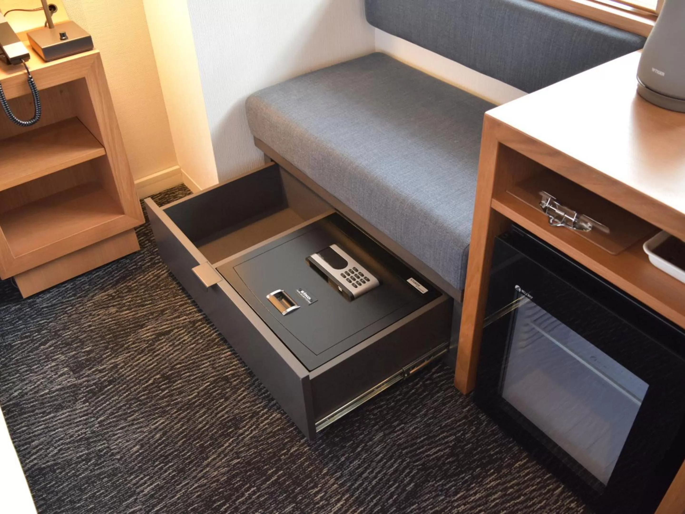 Bed in UMEDAHOLIC HOTEL