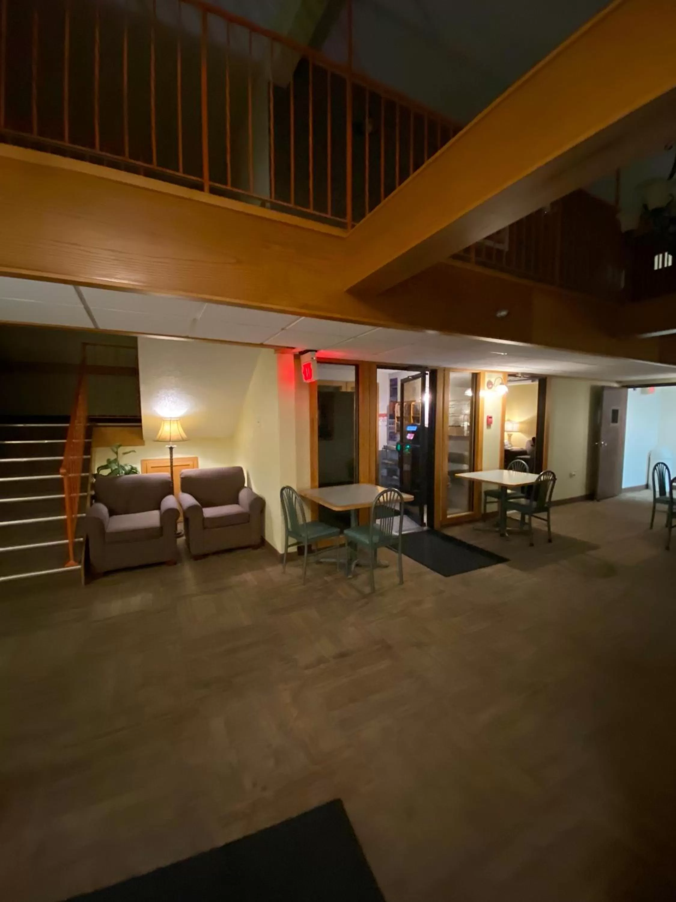 Lobby or reception in Bison Plains Lodge