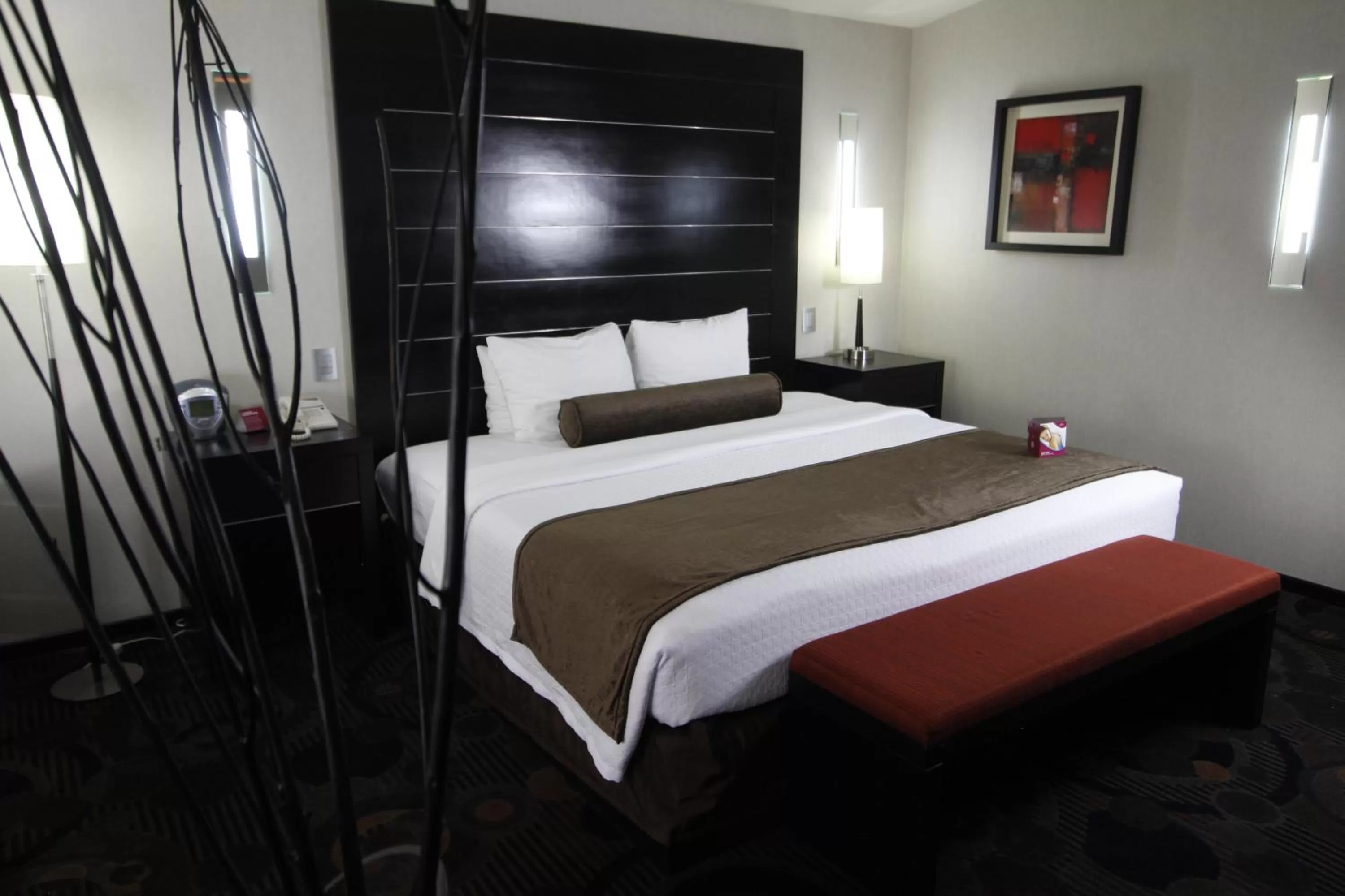 Photo of the whole room, Bed in Crowne Plaza Toluca - Lancaster by IHG