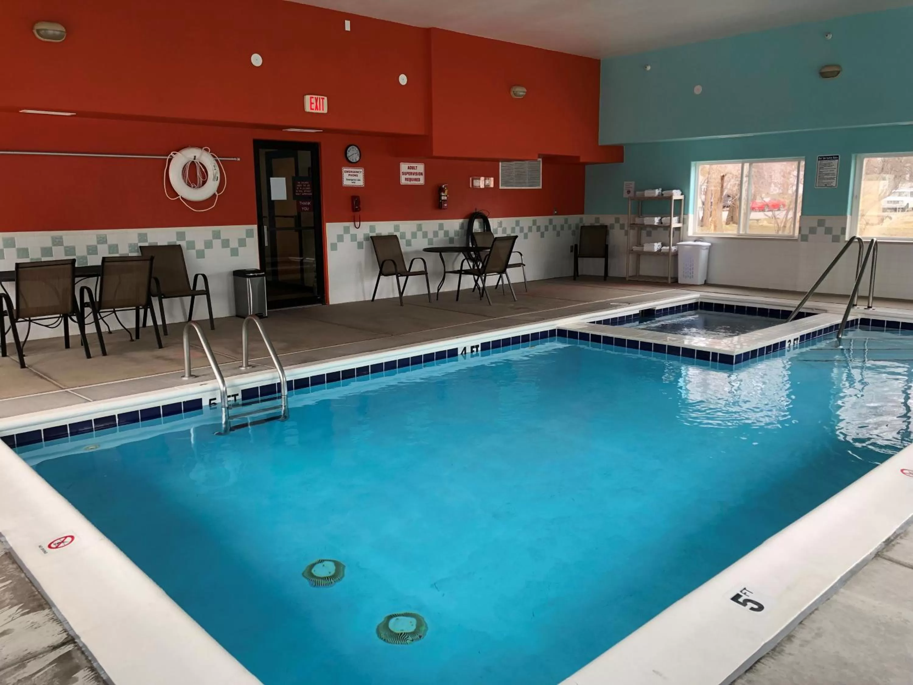 Swimming pool in Stay Wise Inn Cedaredge