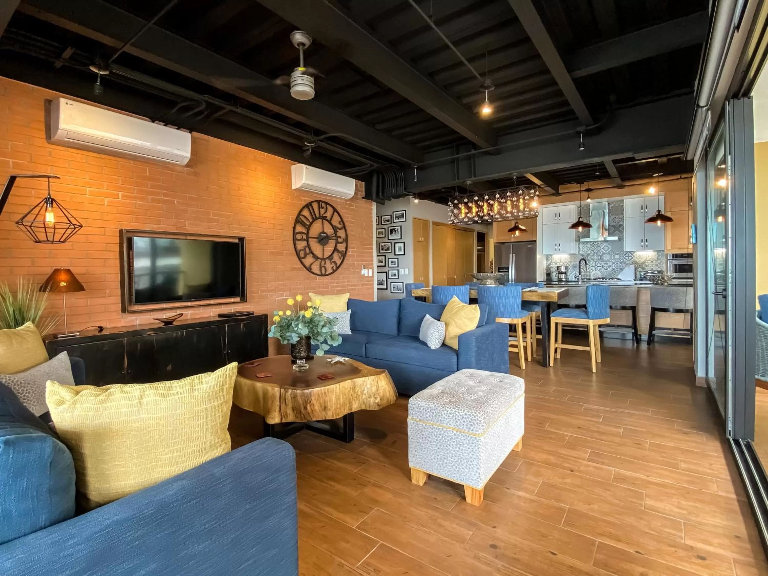 Seating area in Pinnacle Resorts 179 - Adults Only