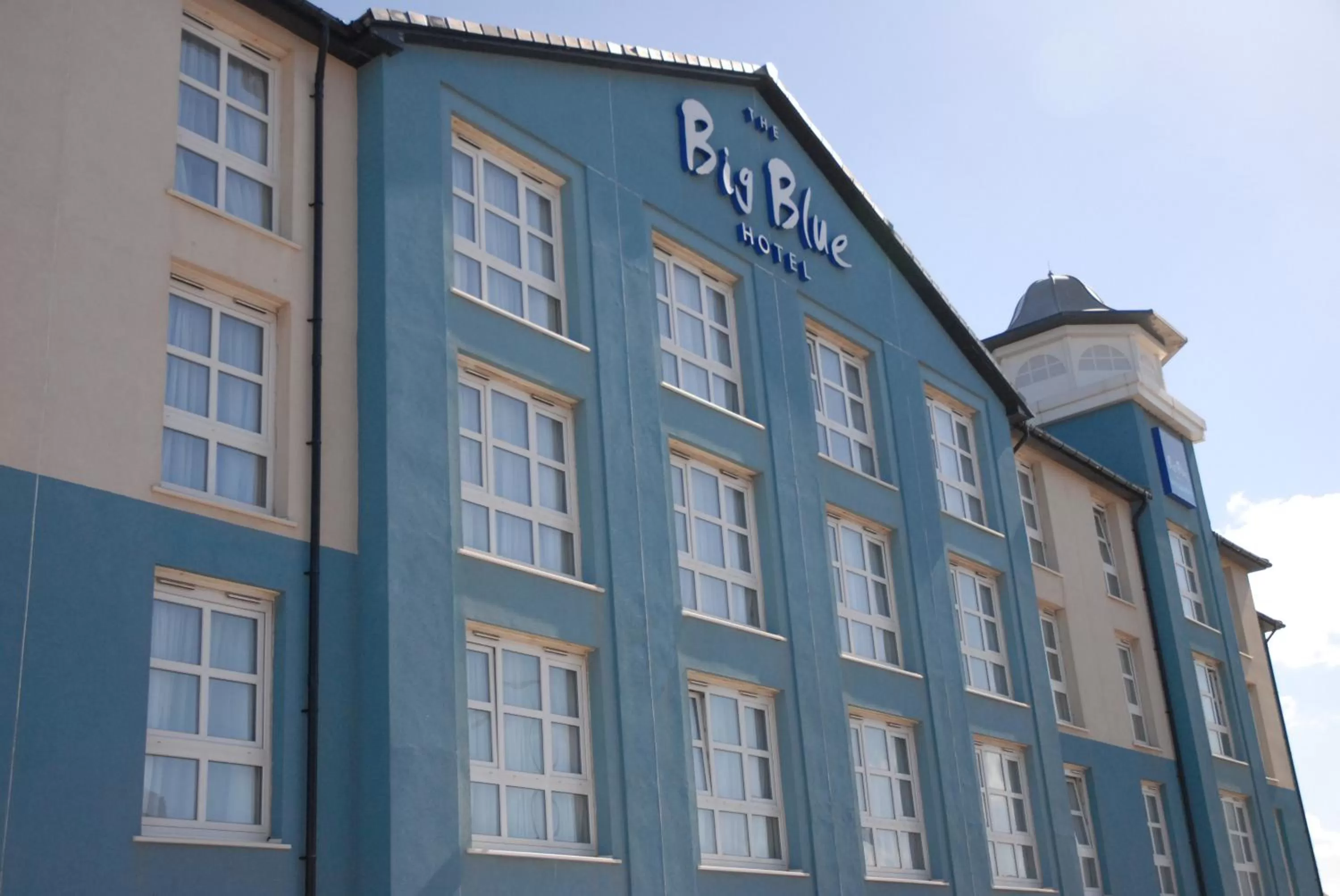 Facade/entrance in The Big Blue Hotel - Blackpool Pleasure Beach
