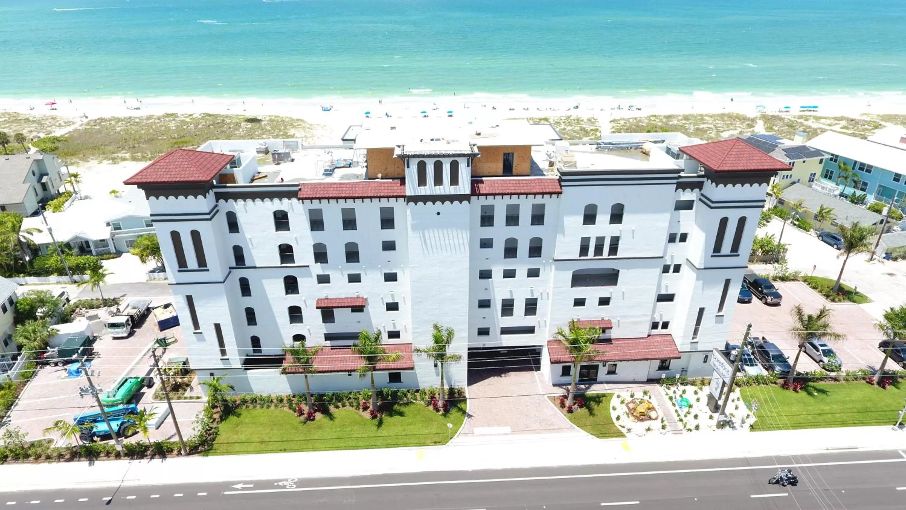Property building in Barefoot Beach Club