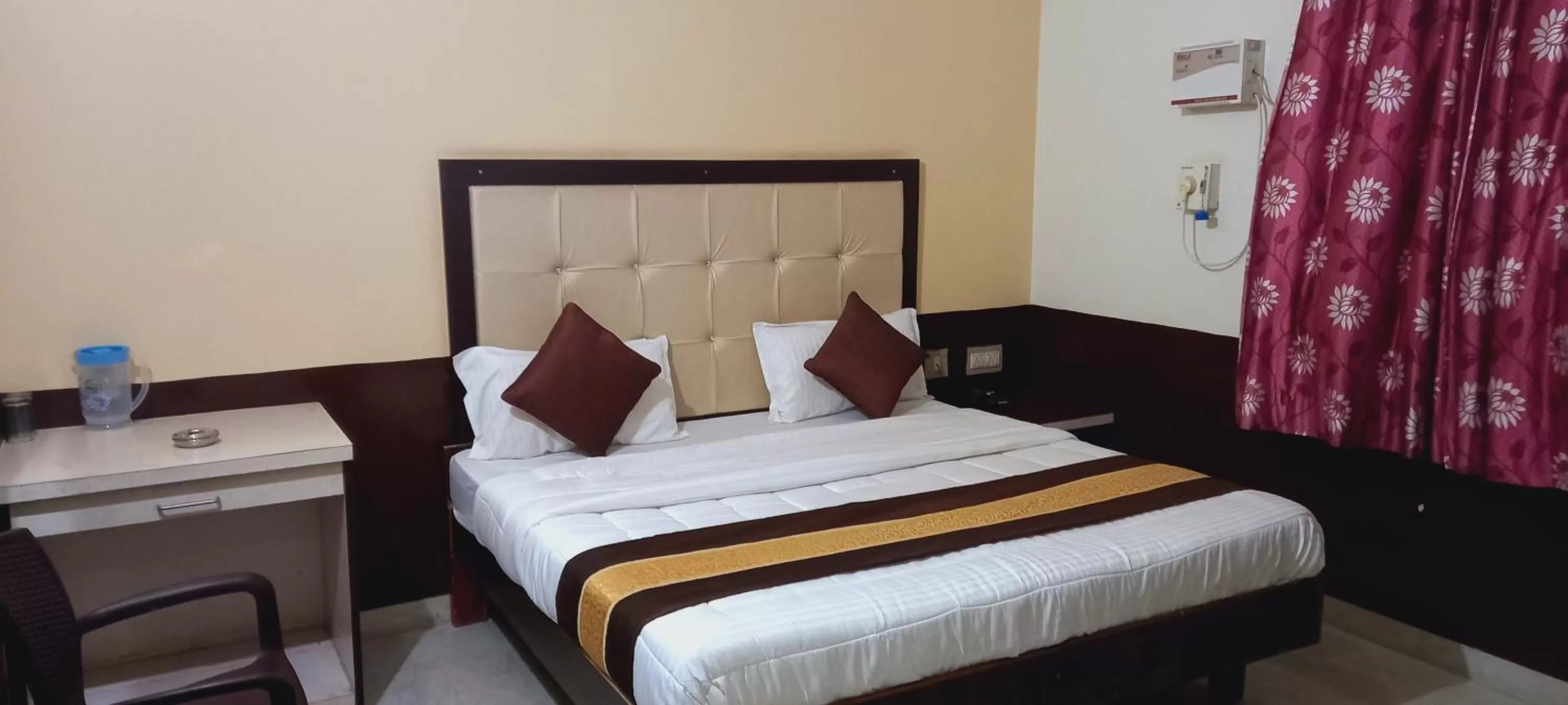 Bed in Sanjog Resort