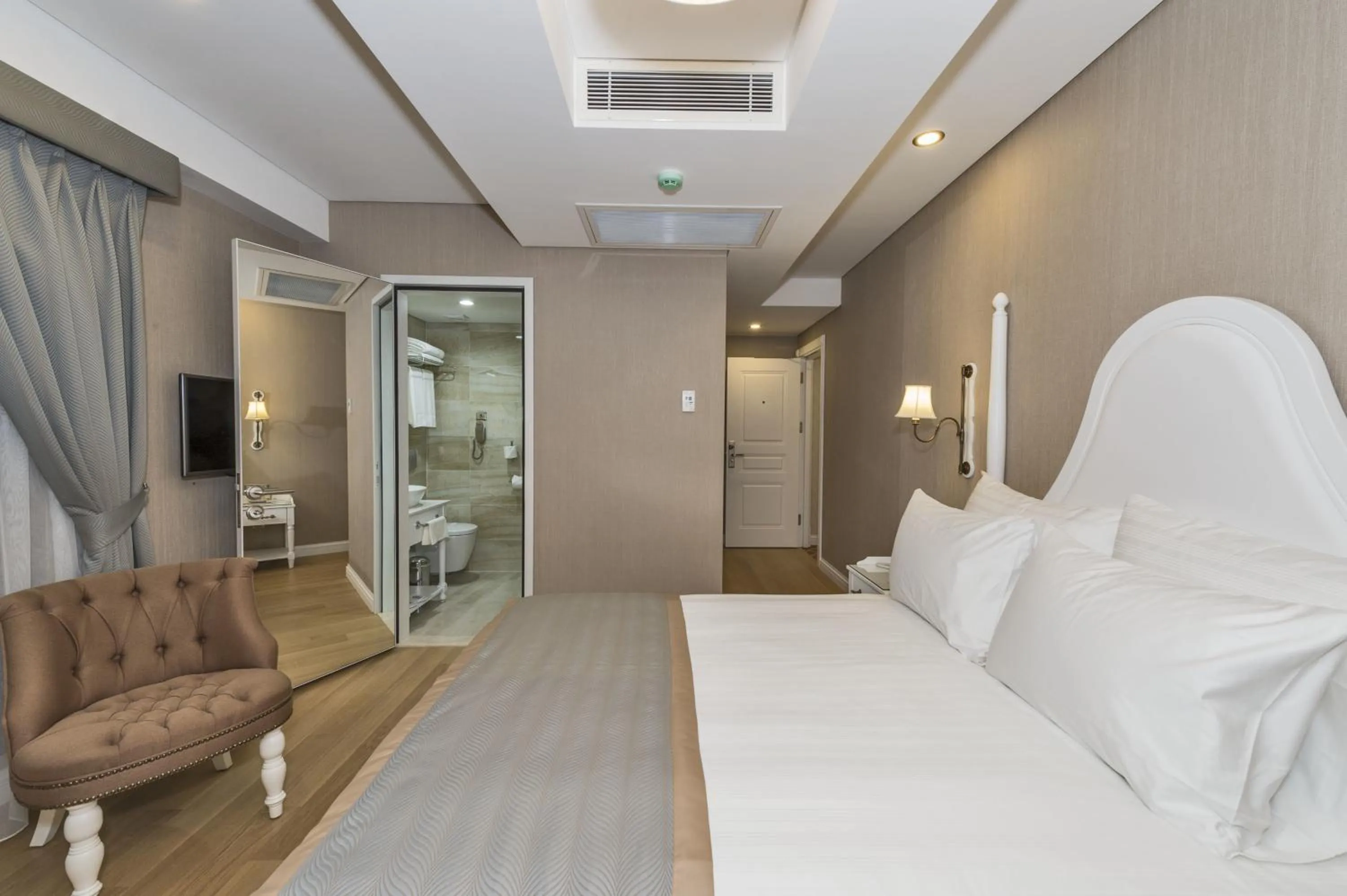 Decorative detail, Bed in Hanna Hotel