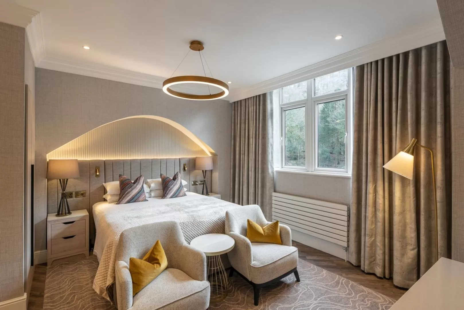 Bed in Lodore Falls Hotel & Spa