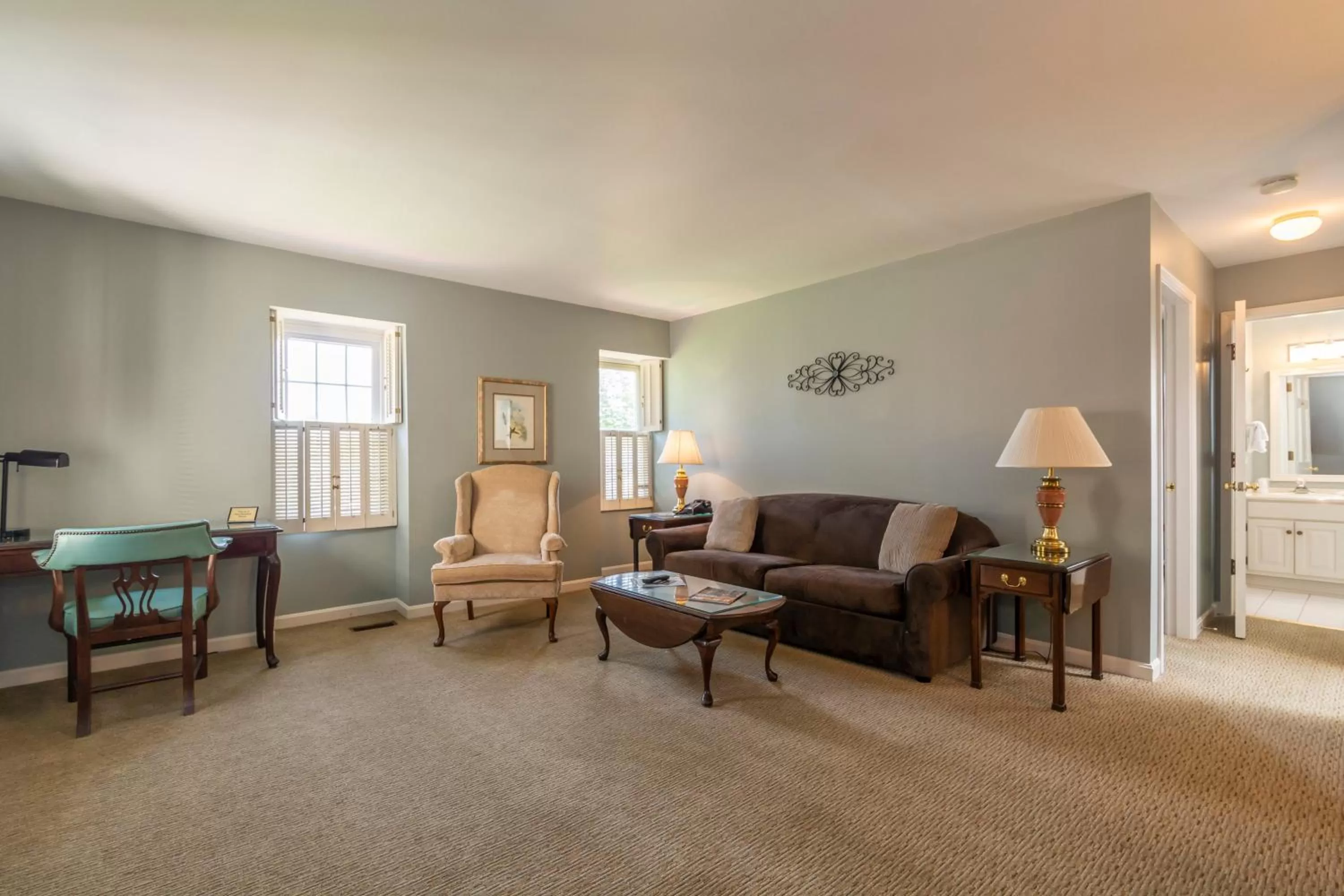 Living room in Century Suites Hotel