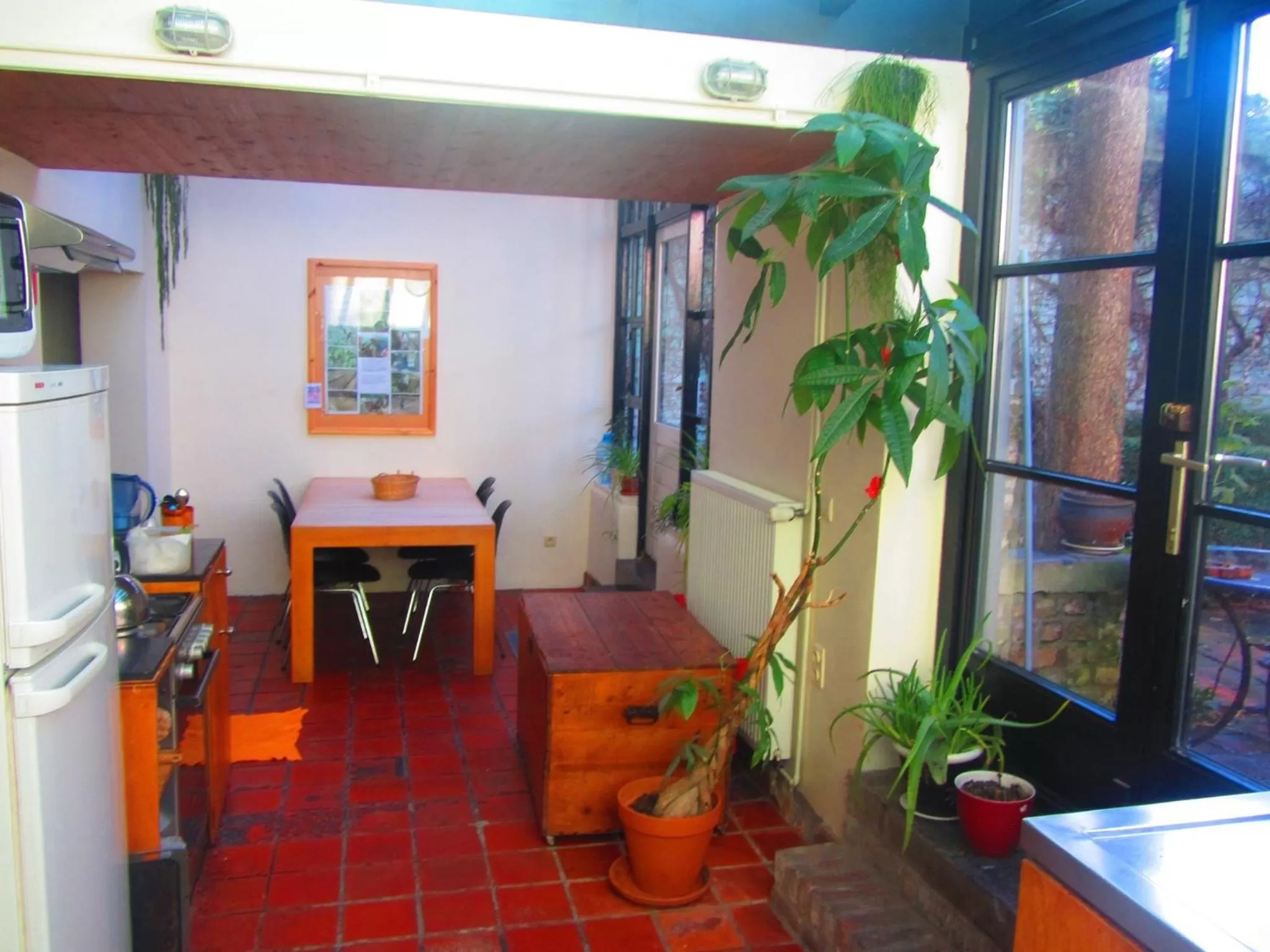 Restaurant/places to eat in B&B Faja lobi