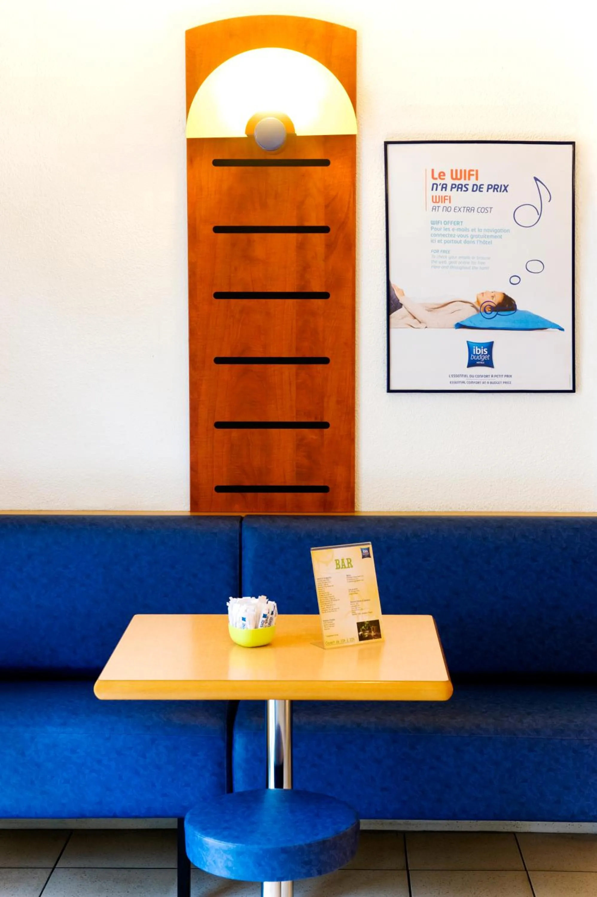 Lobby or reception in ibis budget Amboise