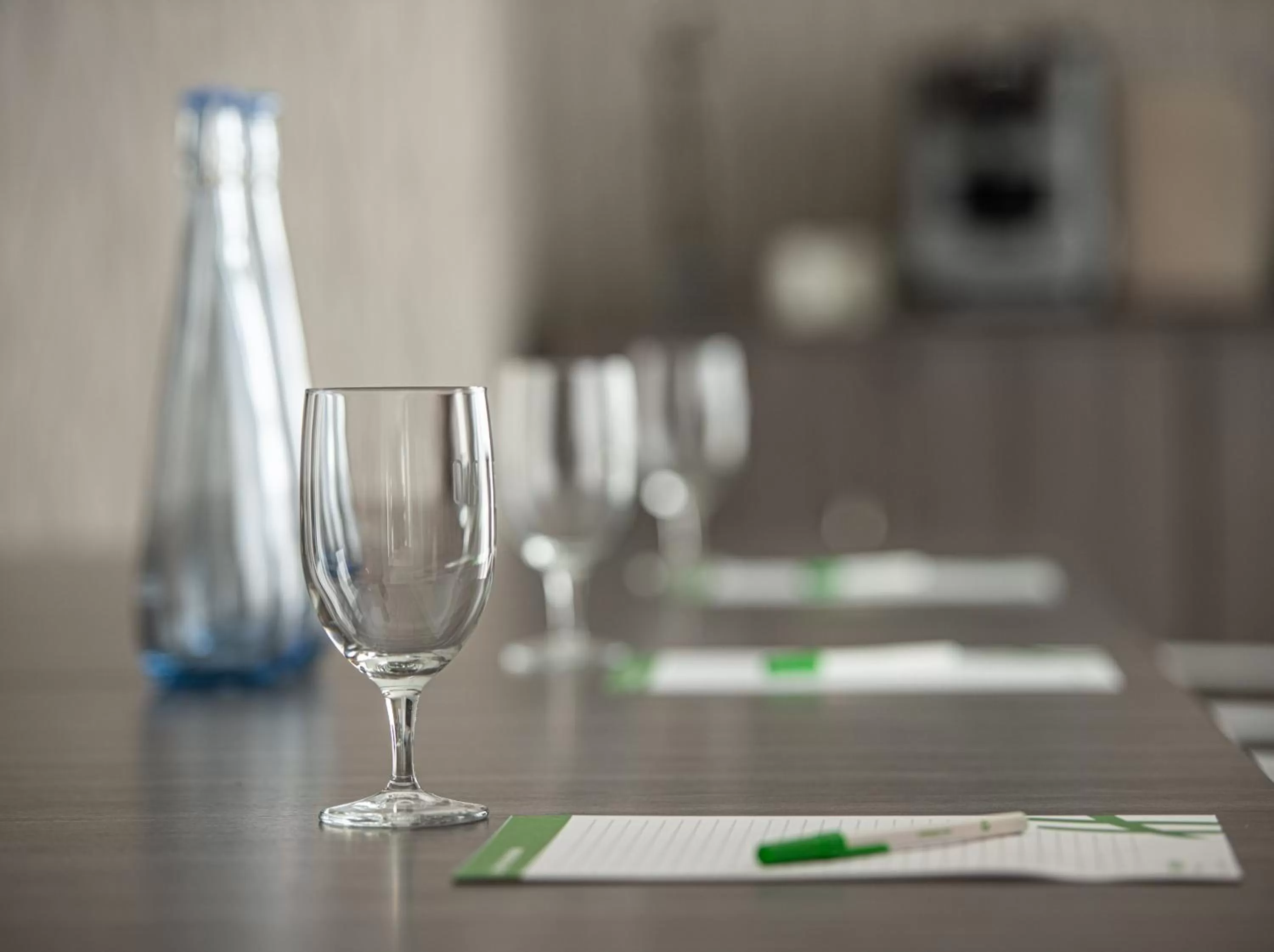 Meeting/conference room in Holiday Inn Edmonton South - Evario Events by IHG