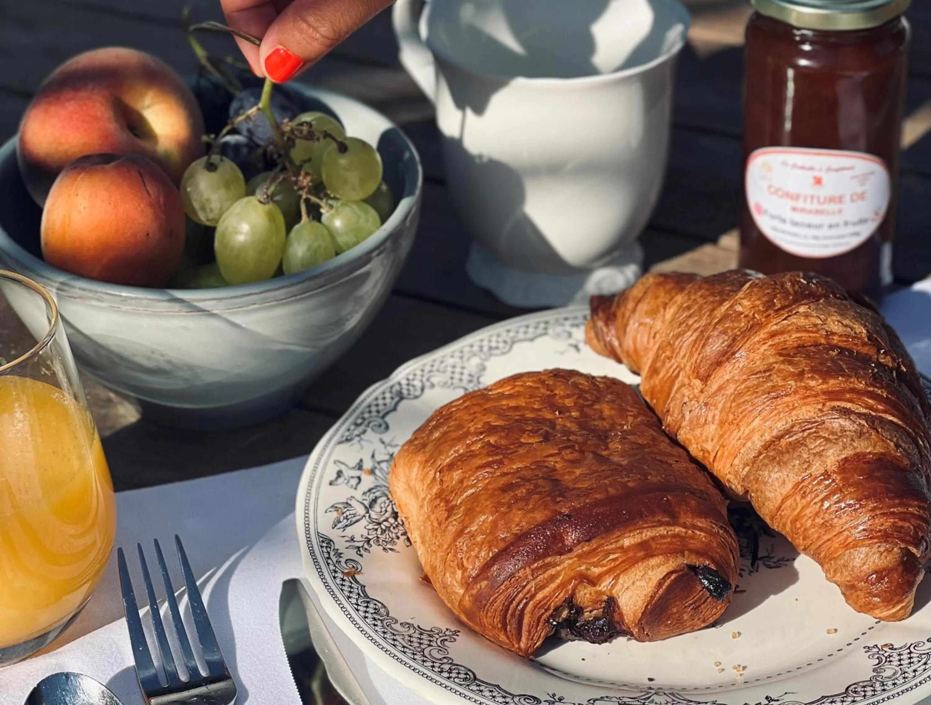 Breakfast, Food in Mercure Château de Fontainebleau