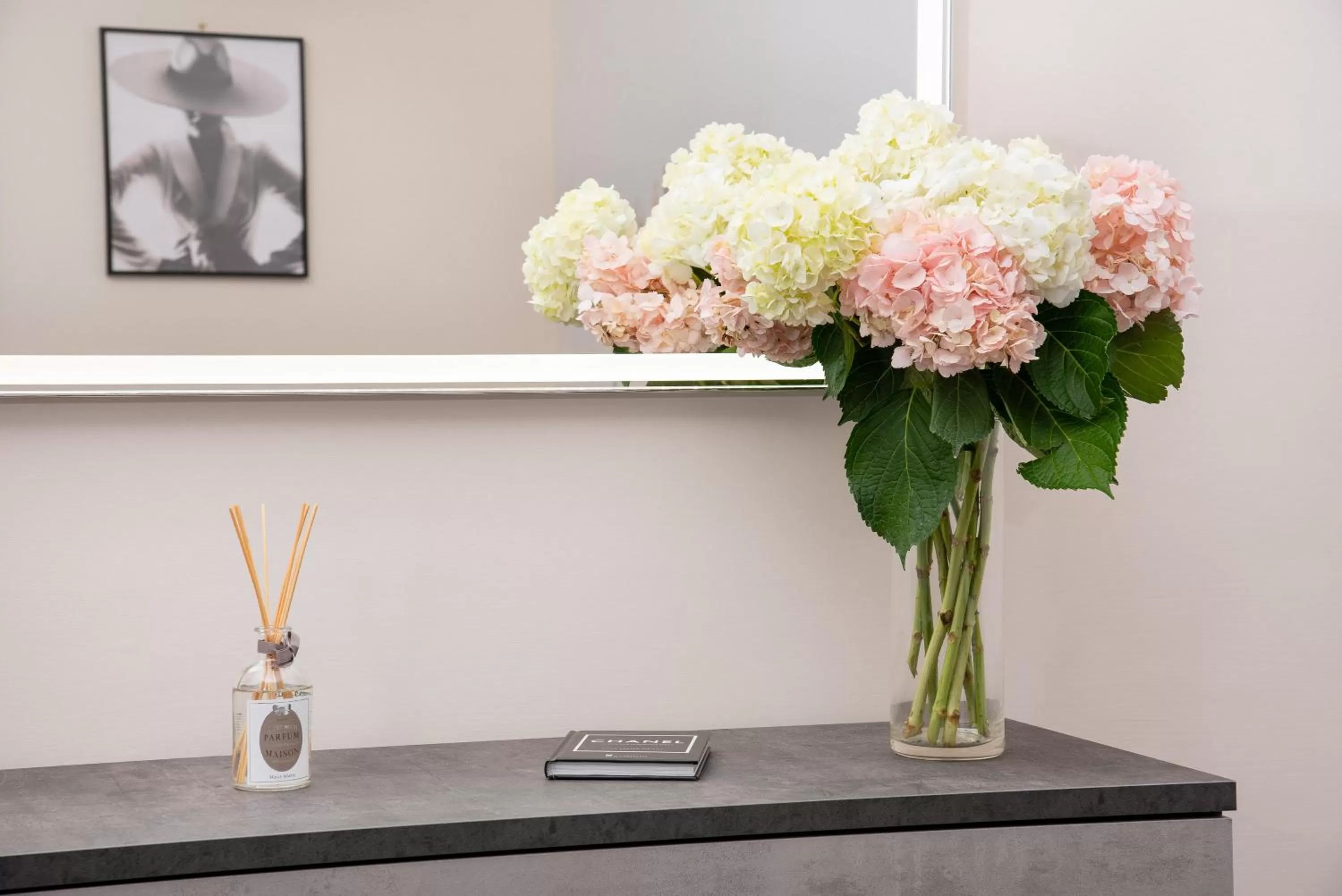 Decorative detail in Stanza Tasso - De Vivo Realty Sorrento