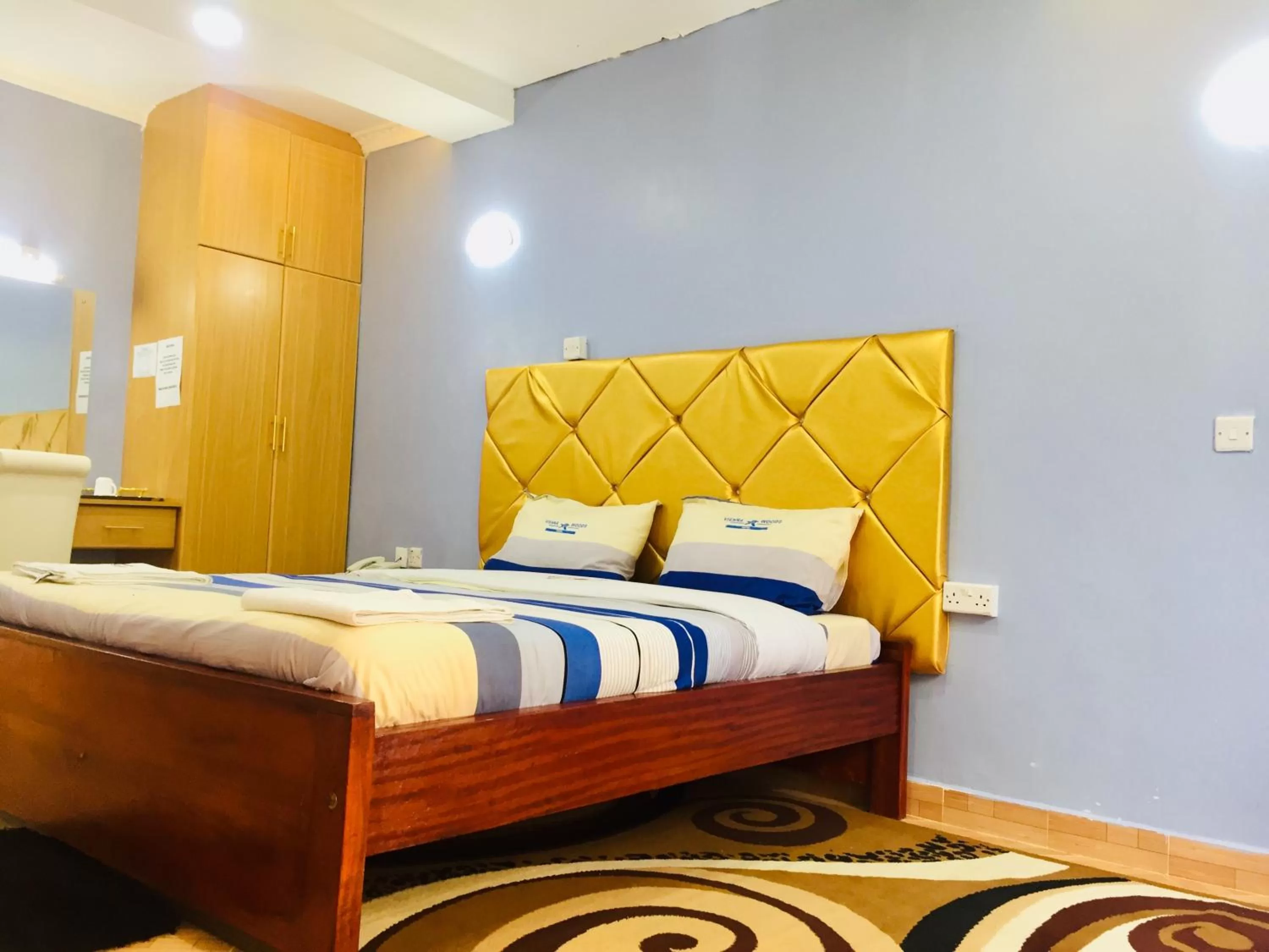 Bed in Vienna Woods Hotel Nakuru