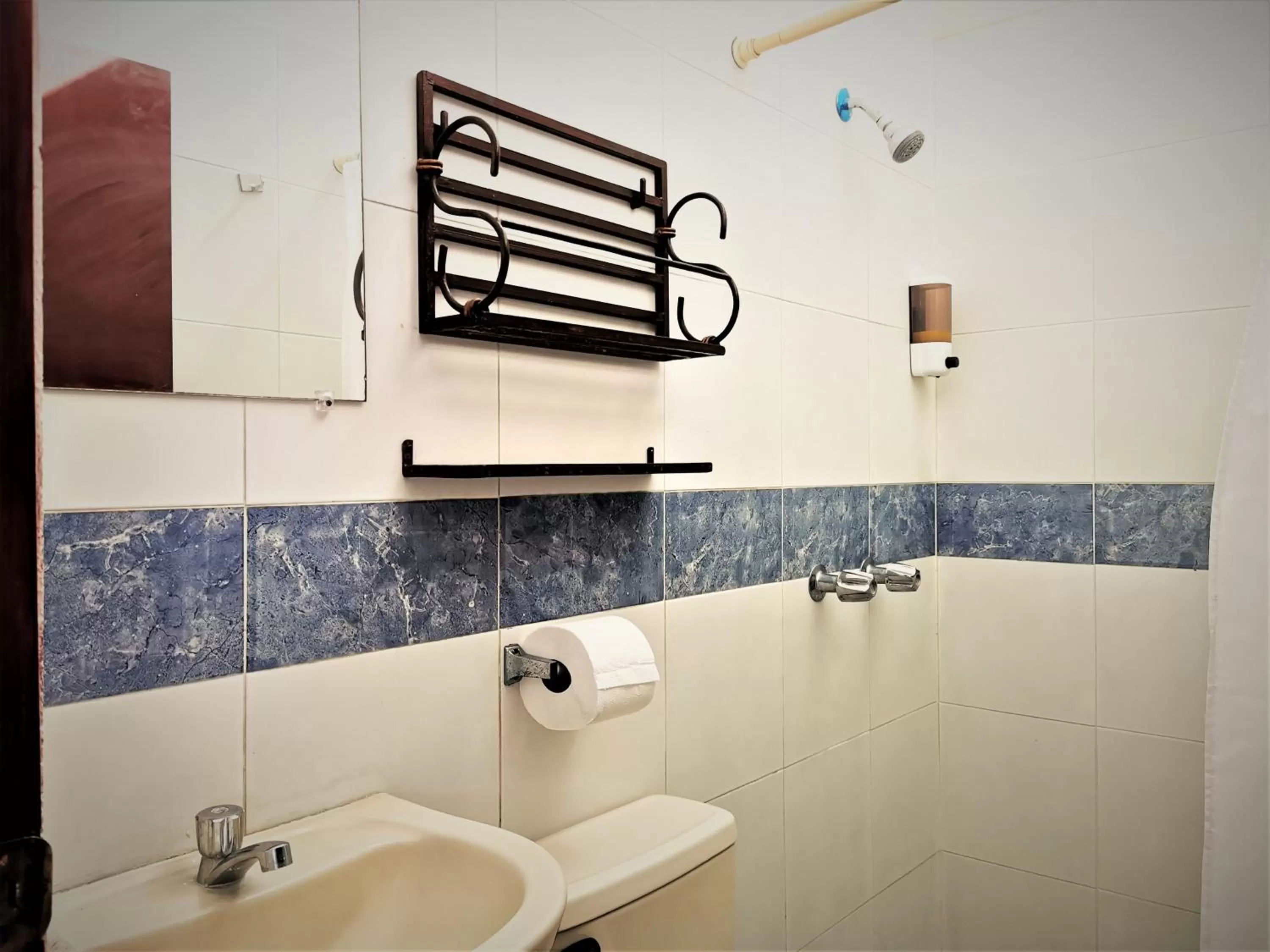 Bathroom in Hotel Armonía Hostal