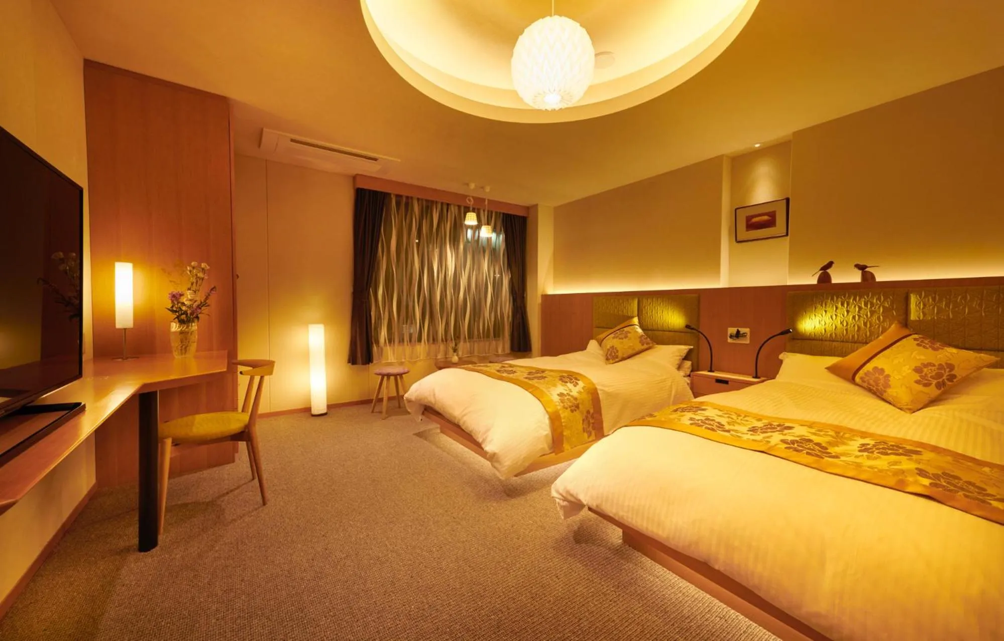 Photo of the whole room, Bed in Honjin Hiranoya Kachoan