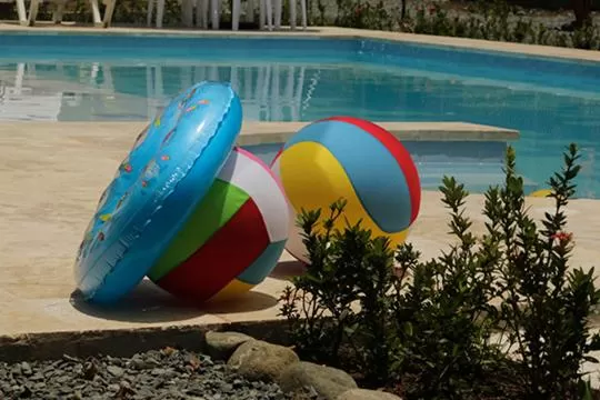 Swimming pool, Water Park in Finca Hotel Guali Santafe