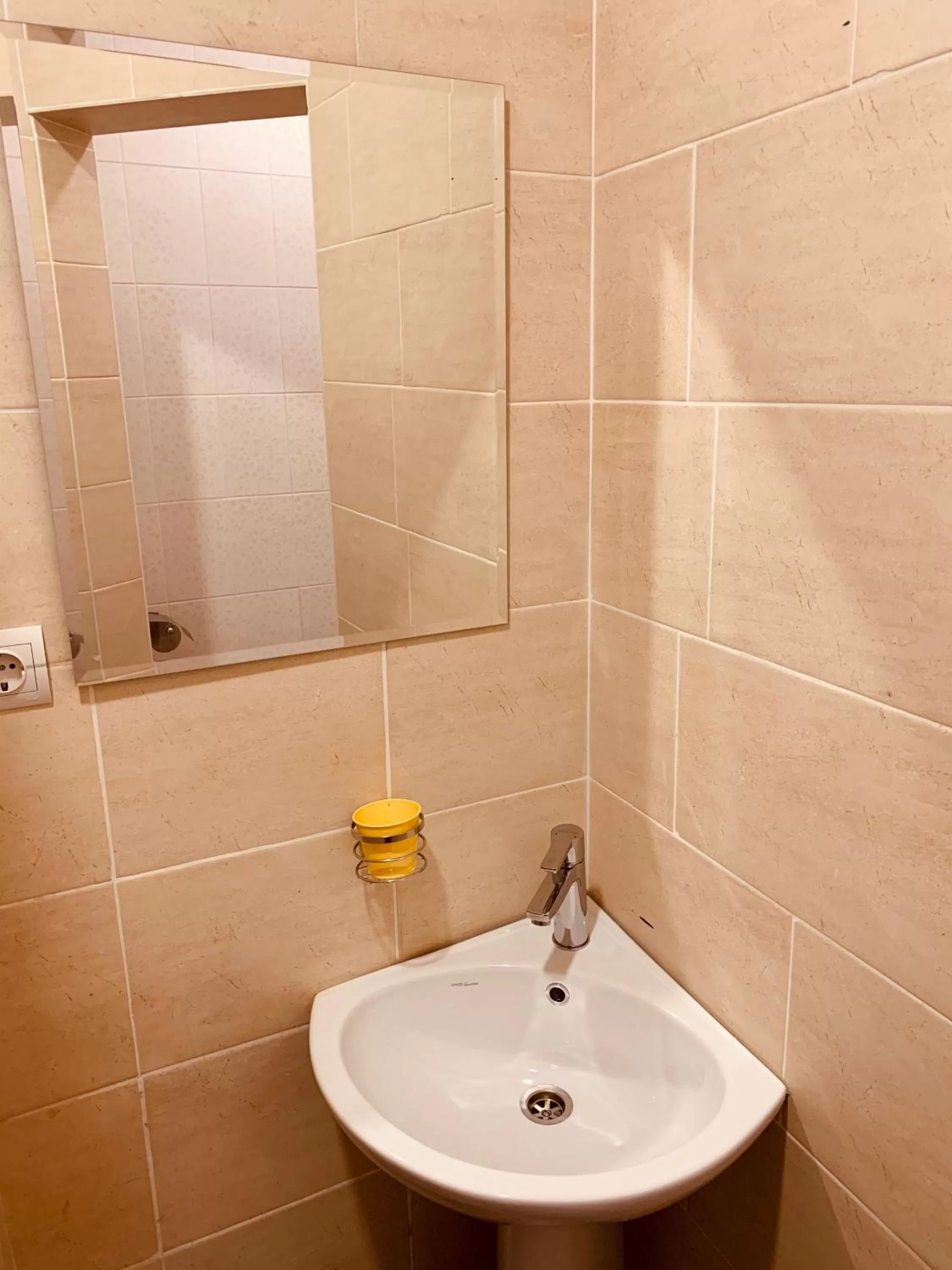 WINE & ROSE BOUTIQUE HOTEL