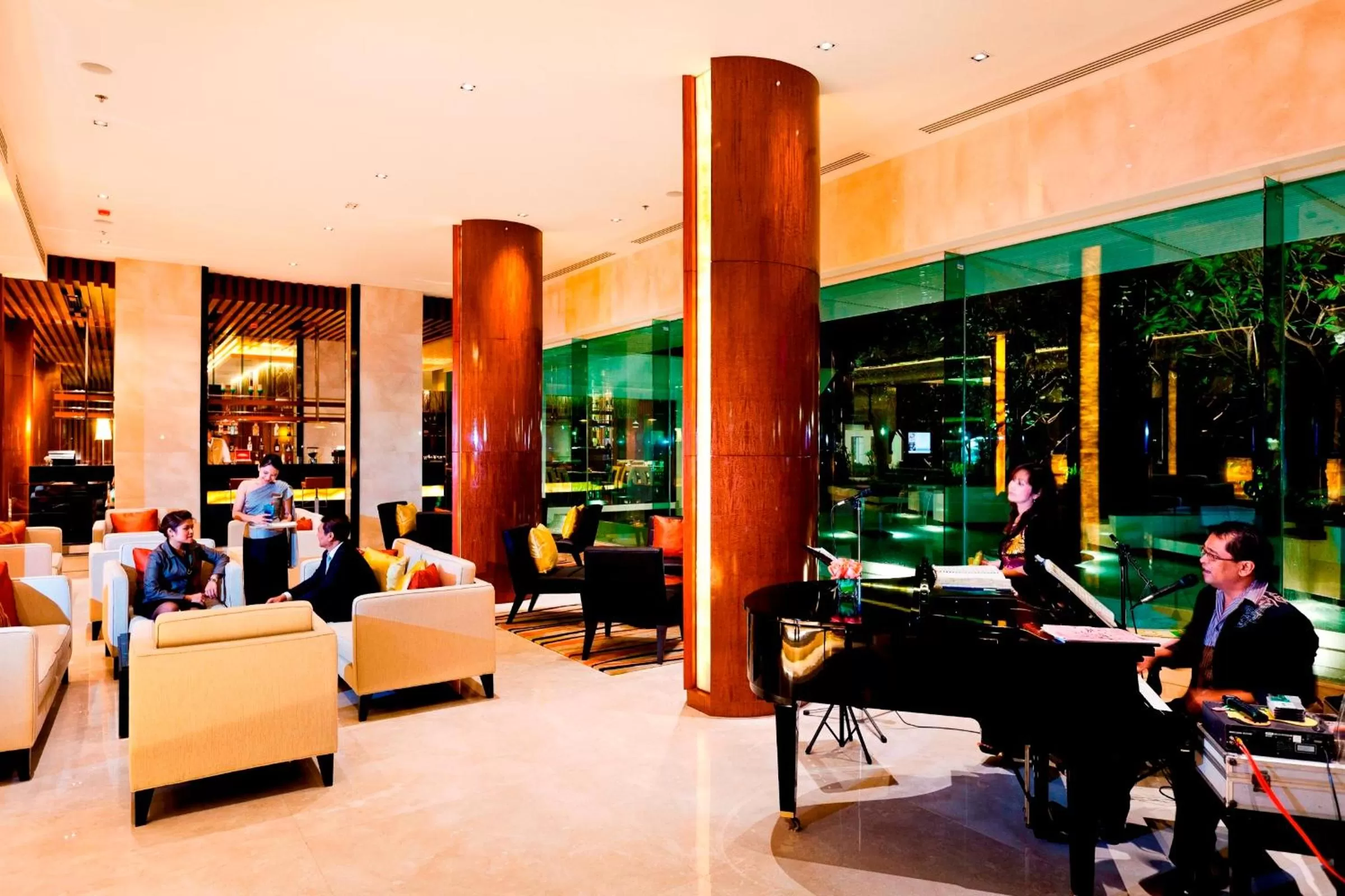 Lobby or reception in Royal Princess Larn Luang - SHA Extra Plus