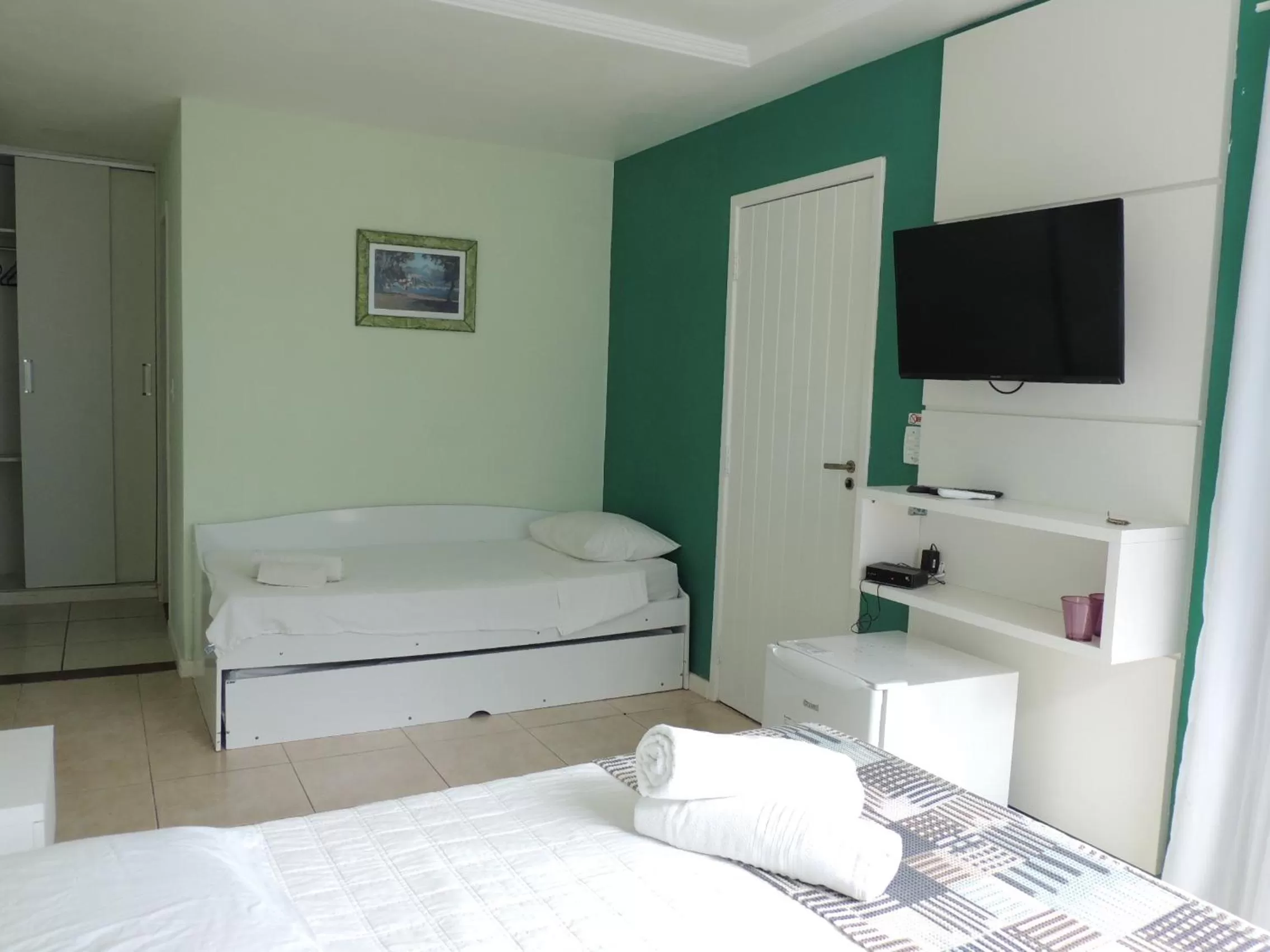 Photo of the whole room, Bathroom in Pousada Akaroa