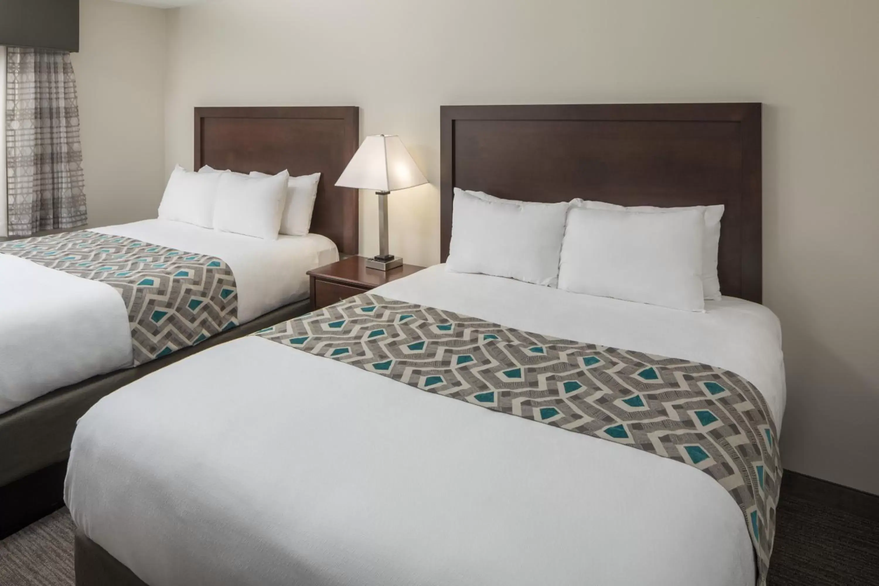 Standard Queen Room with Two Queen Beds in Chestnut Mountain Resort Standard Queen Room with Two Queen Beds in Chestnut Mountain Resort