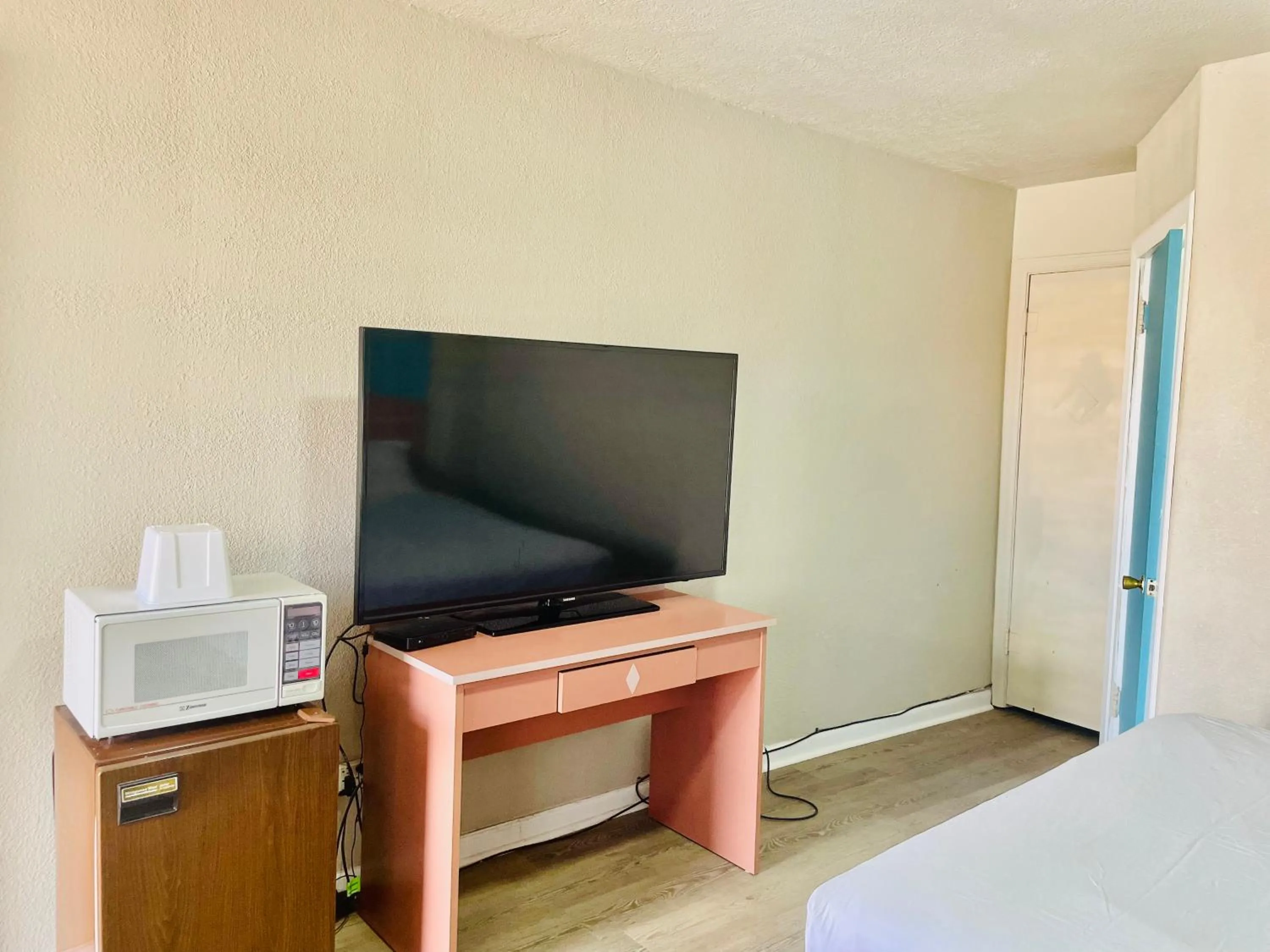 Bed in San Miguel Inn