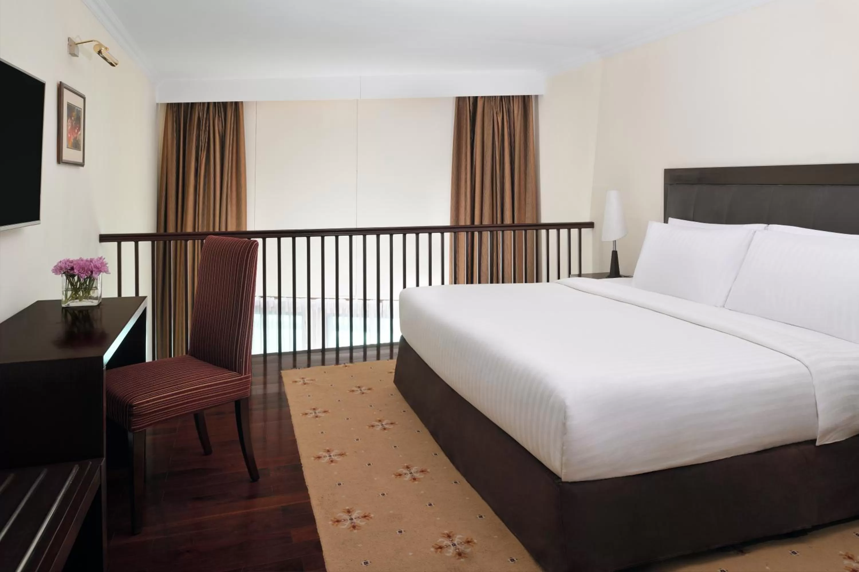 Photo of the whole room, Bed in Mövenpick Hotel Karachi