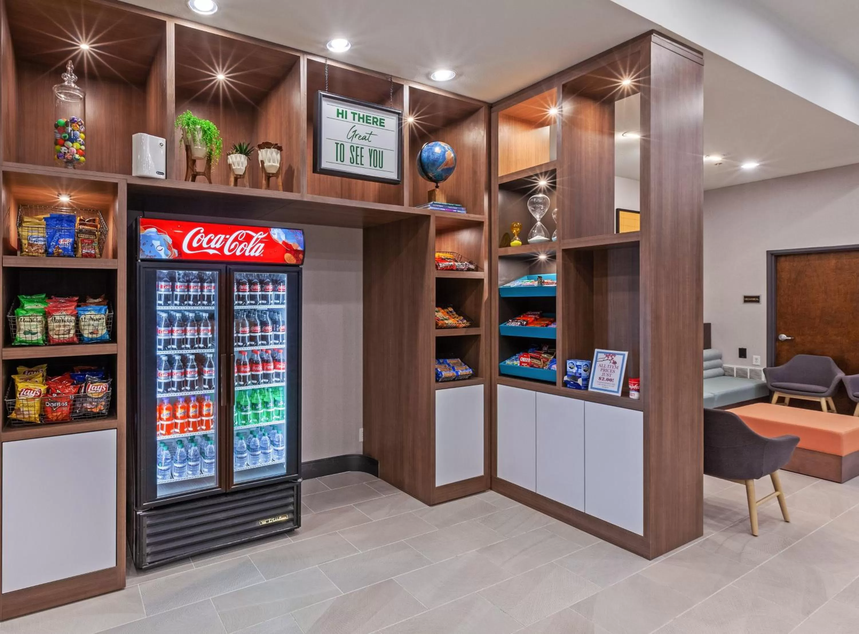 Lobby or reception in Holiday Inn & Suites McKinney - N Allen by IHG