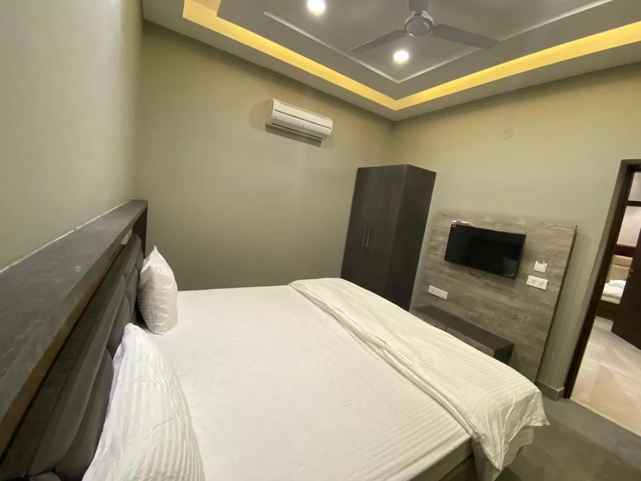 Bed in Hotel The Retro Regency