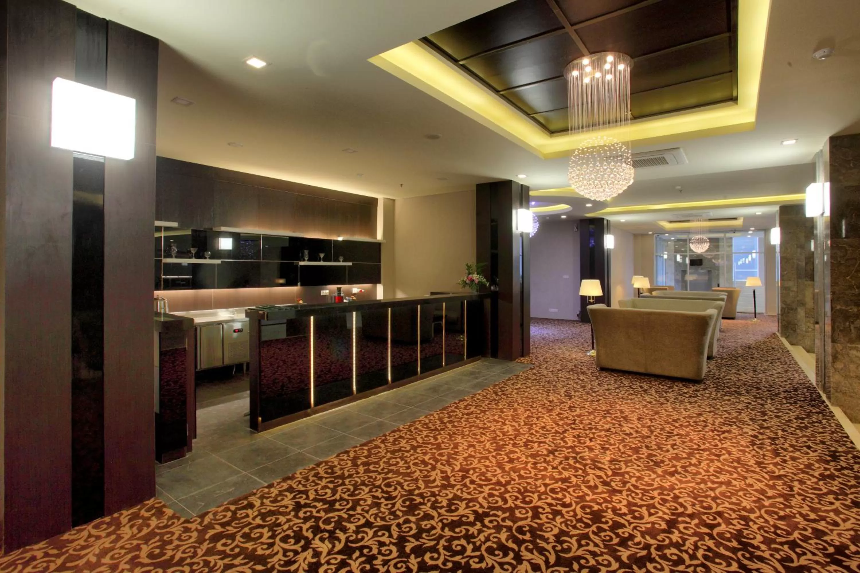 Lobby or reception in Gino Feruci Braga by KAGUM Hotels