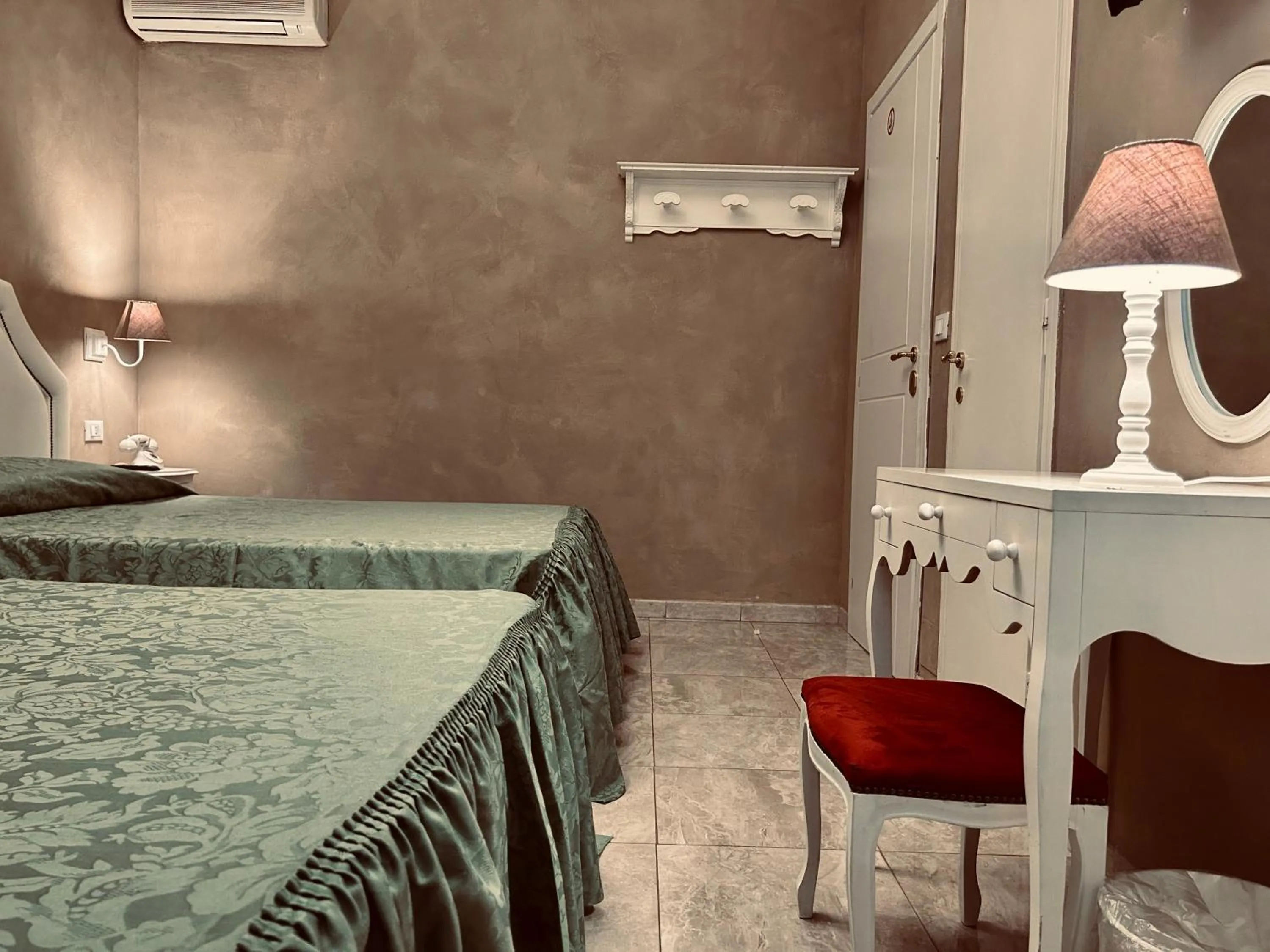 Bed in Boutique Hotel Calais Milano