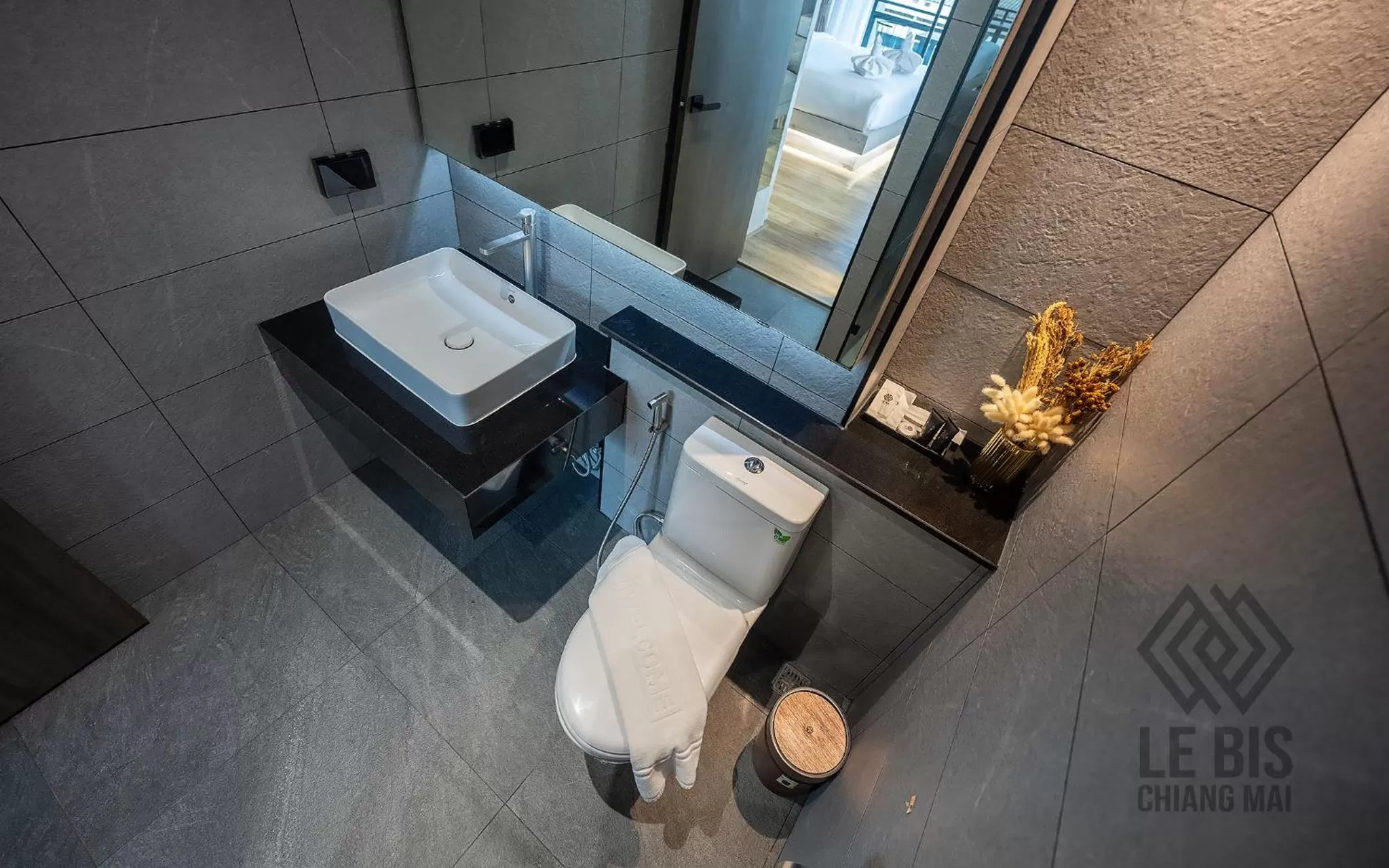 Bathroom in Le Bis Hotel