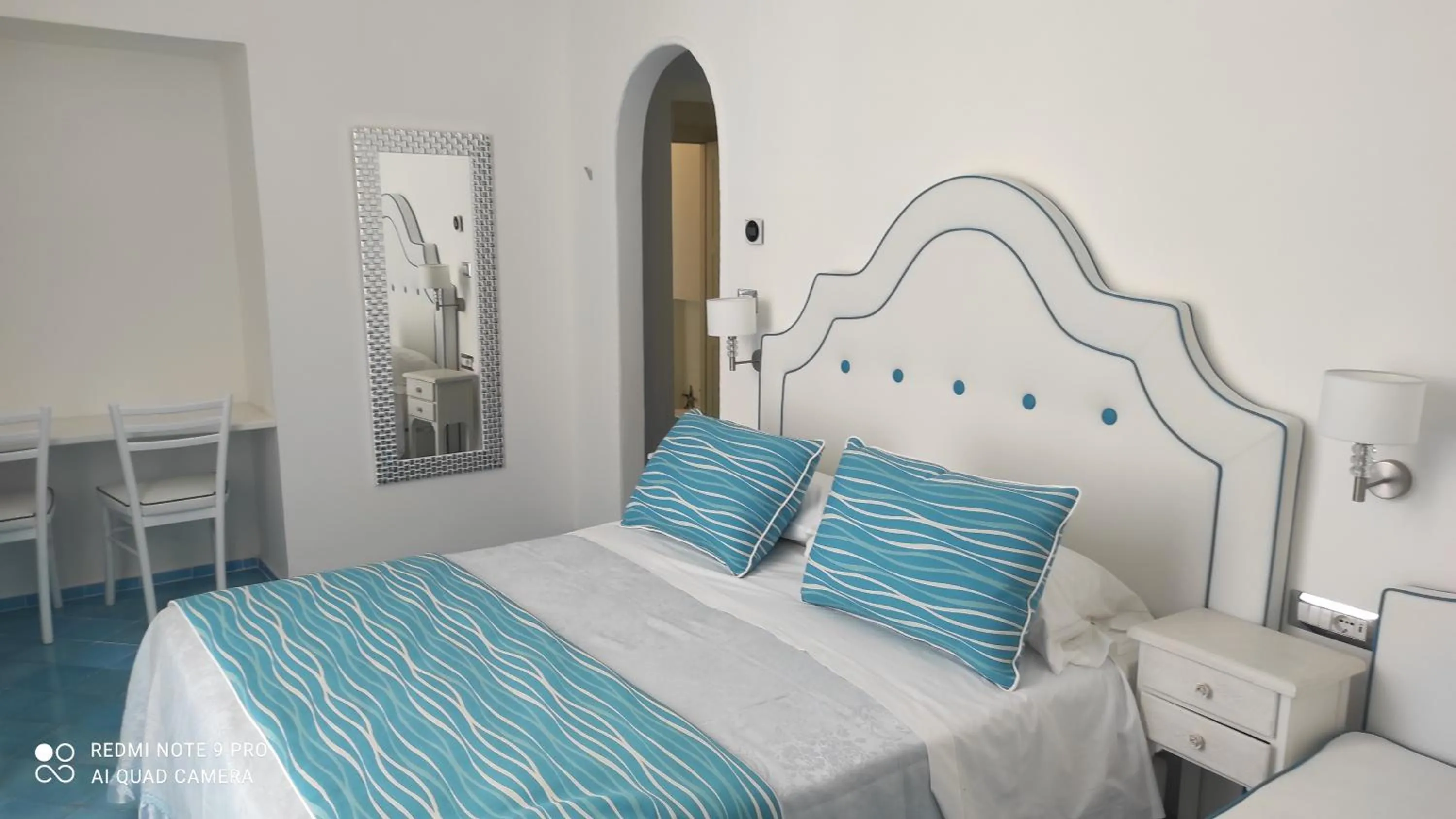 Photo of the whole room, Bed in Albergo S. Andrea