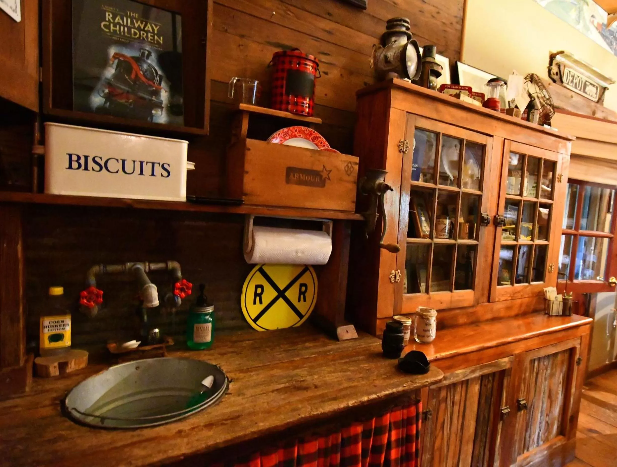 Kitchen or kitchenette in Country Woods Inn