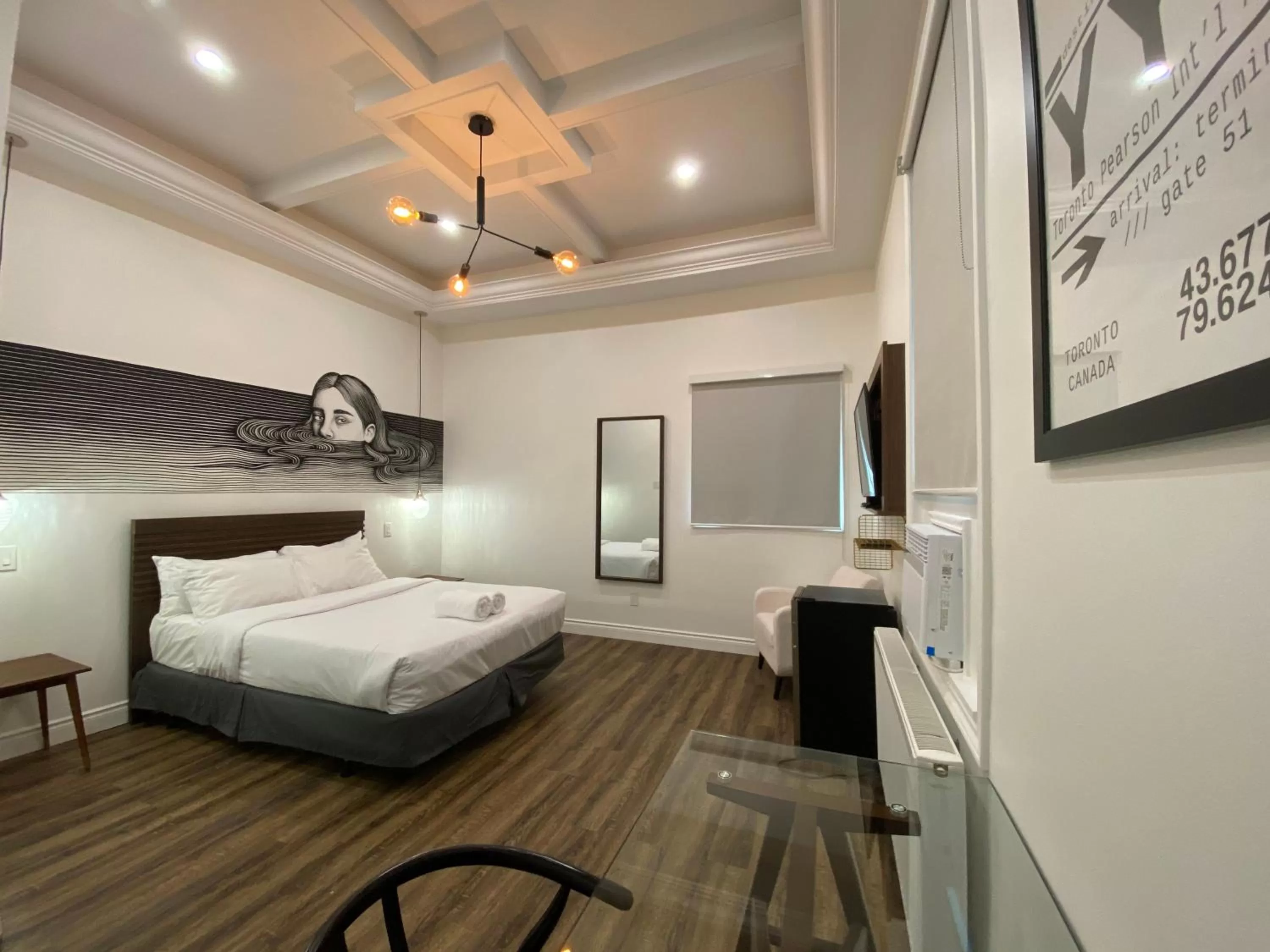 Photo of the whole room in Pembroke Inn