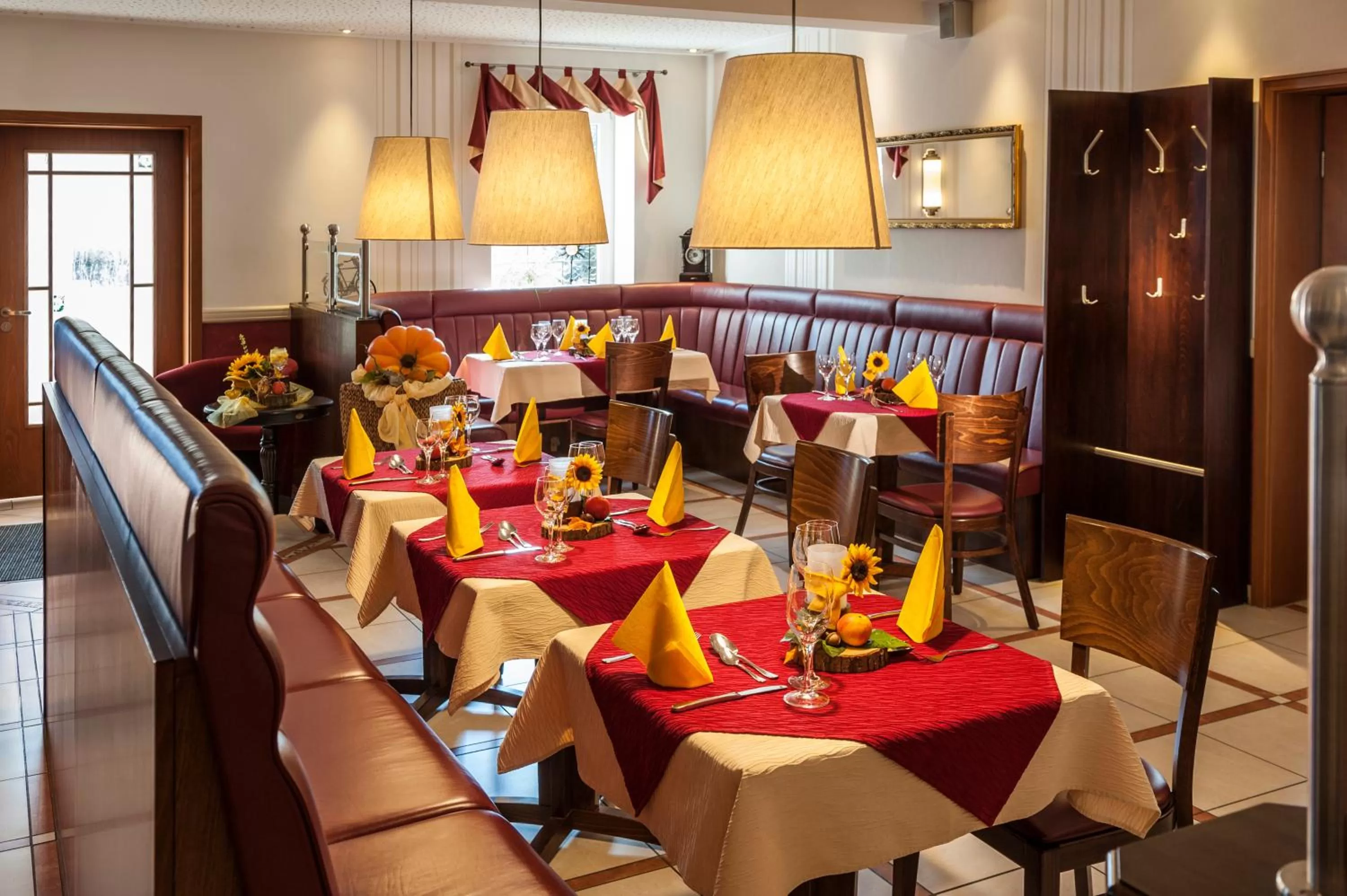 Restaurant/places to eat in Hotel Hilker