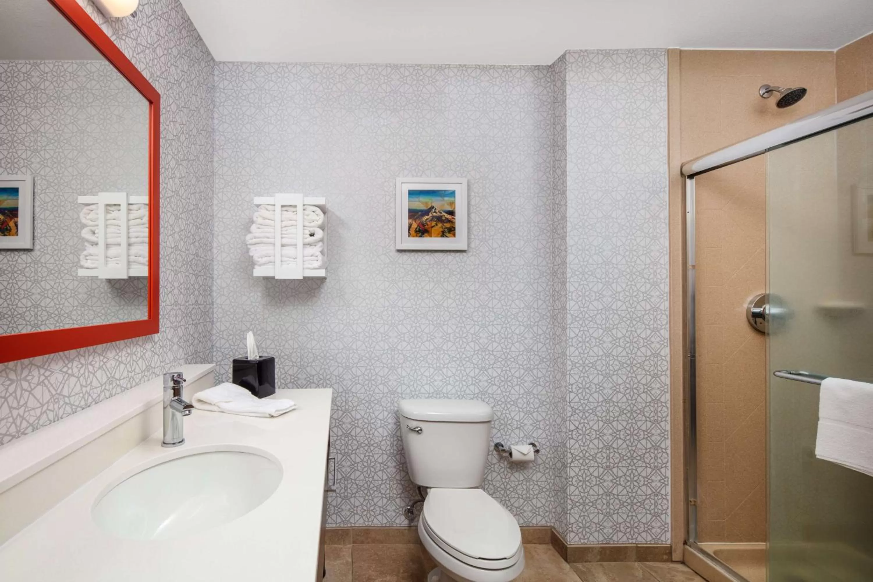 Bathroom in Hampton Inn Medford