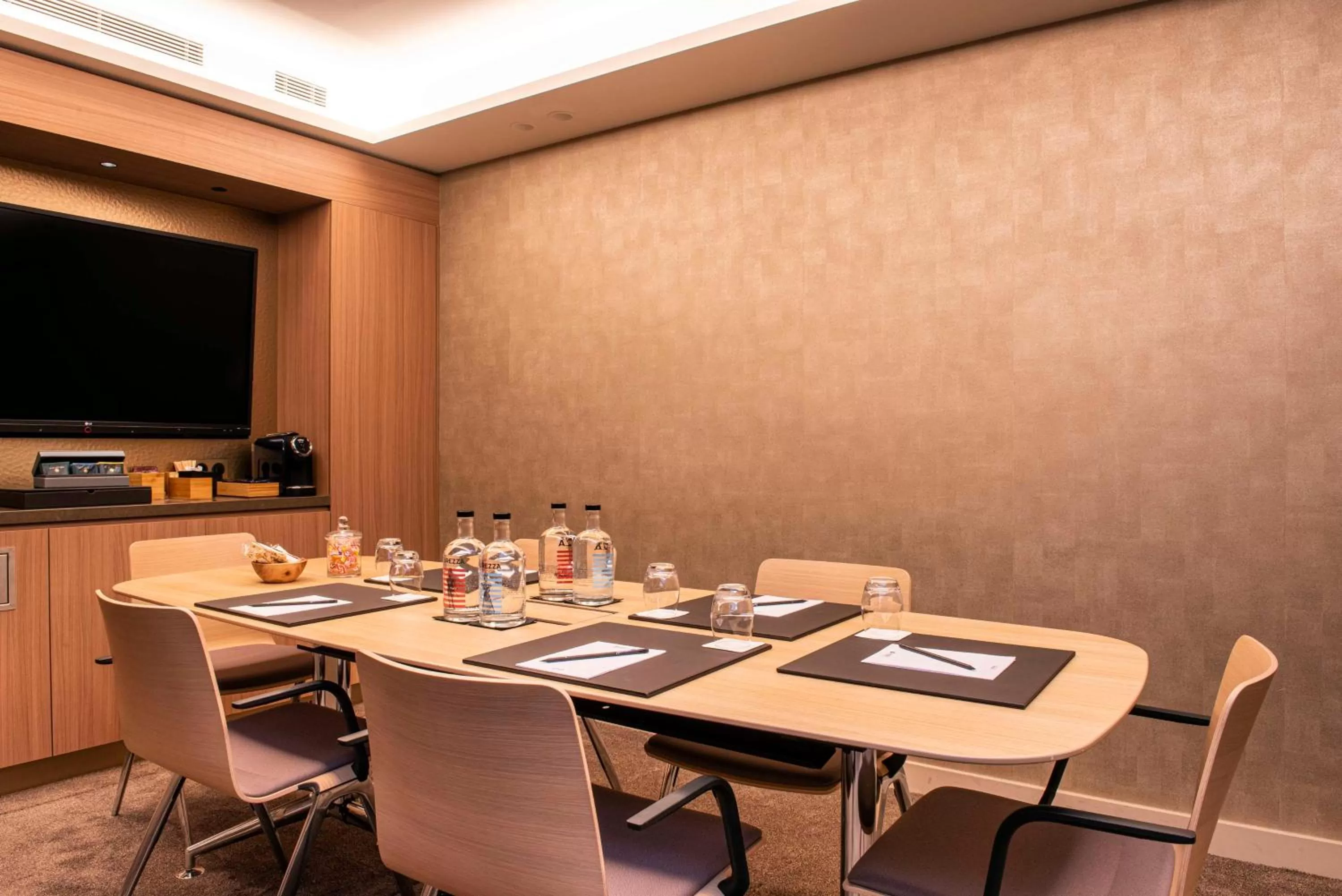 Meeting/conference room in Radisson Blu Hotel, Rouen Centre