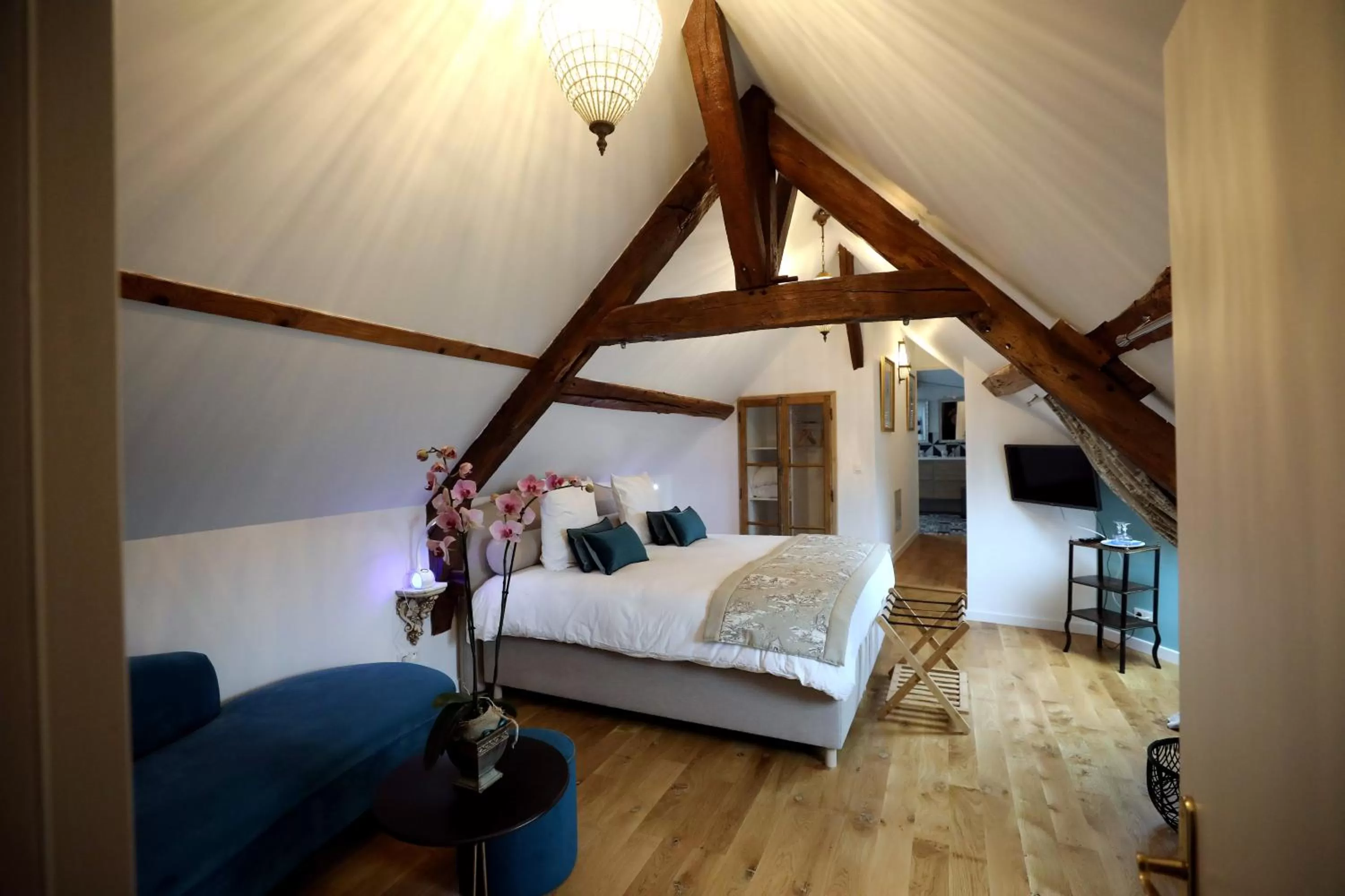 Bed in Au Jeu de Paume