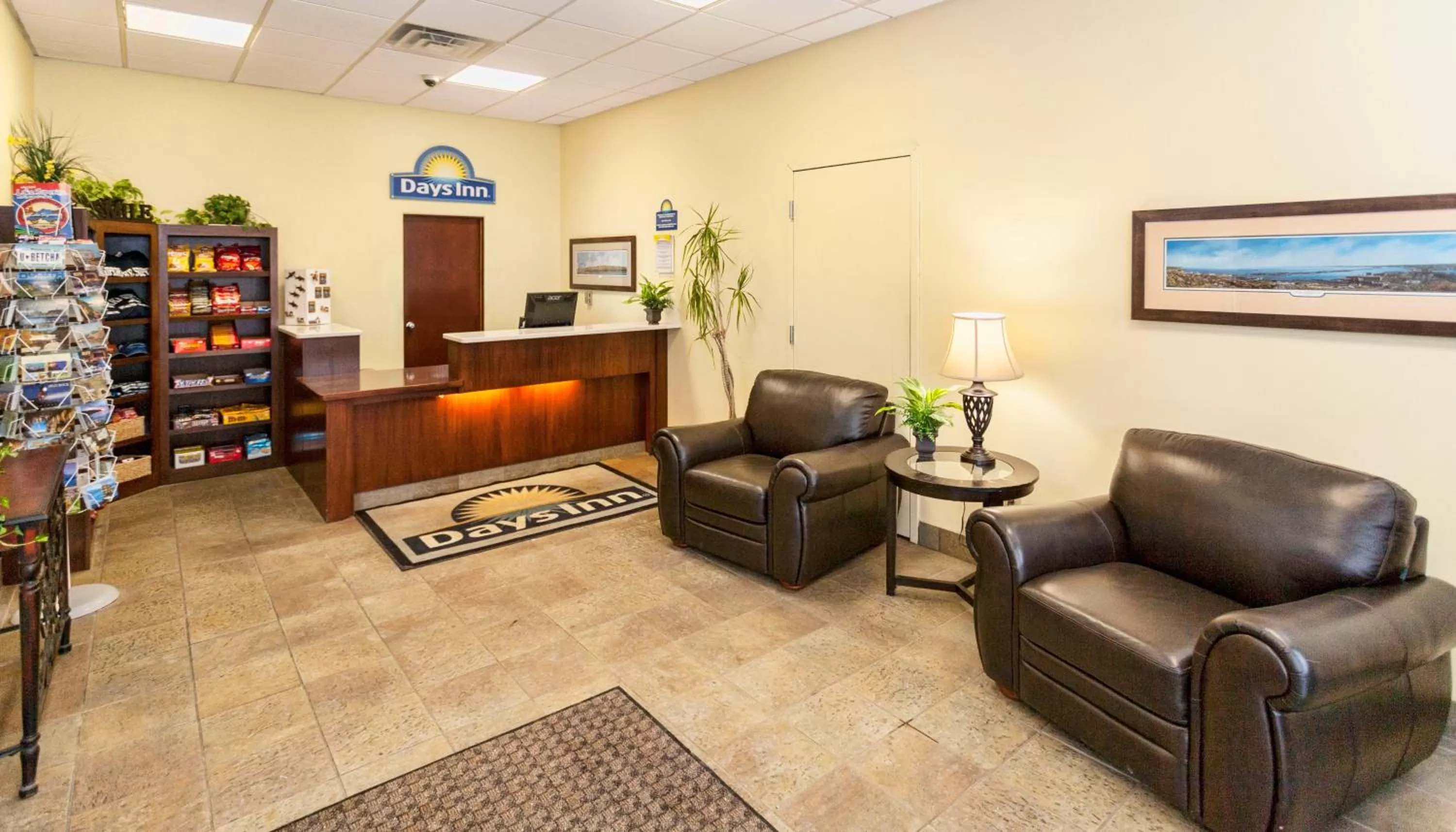 Lobby or reception in Days Inn by Wyndham Duluth Lakewalk