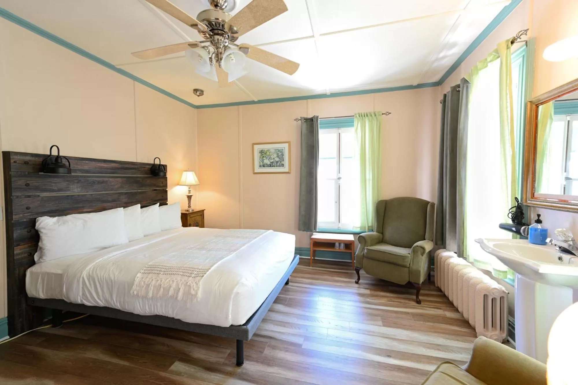 Bed in Hôtel-La Grande Maison et Spa