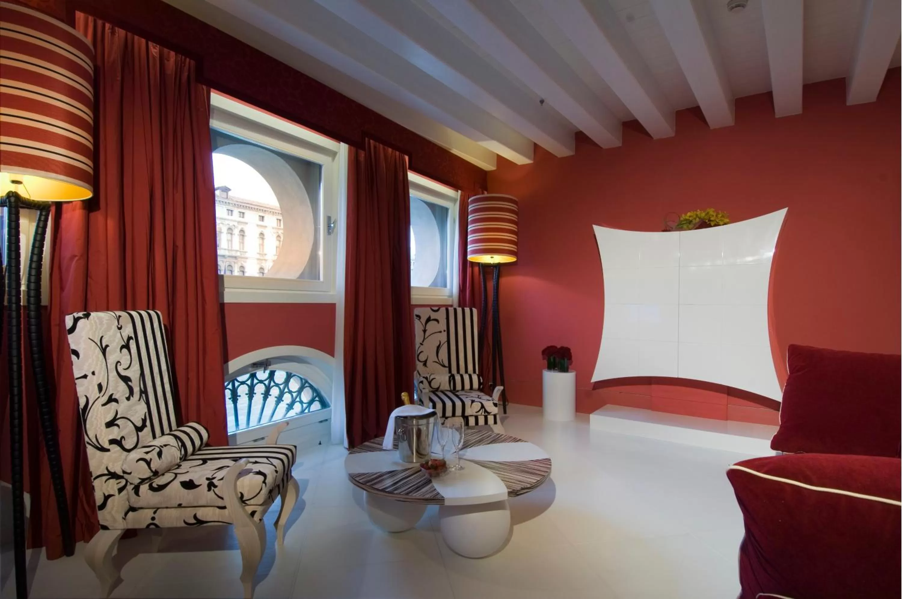 Photo of the whole room in Sina Centurion Palace