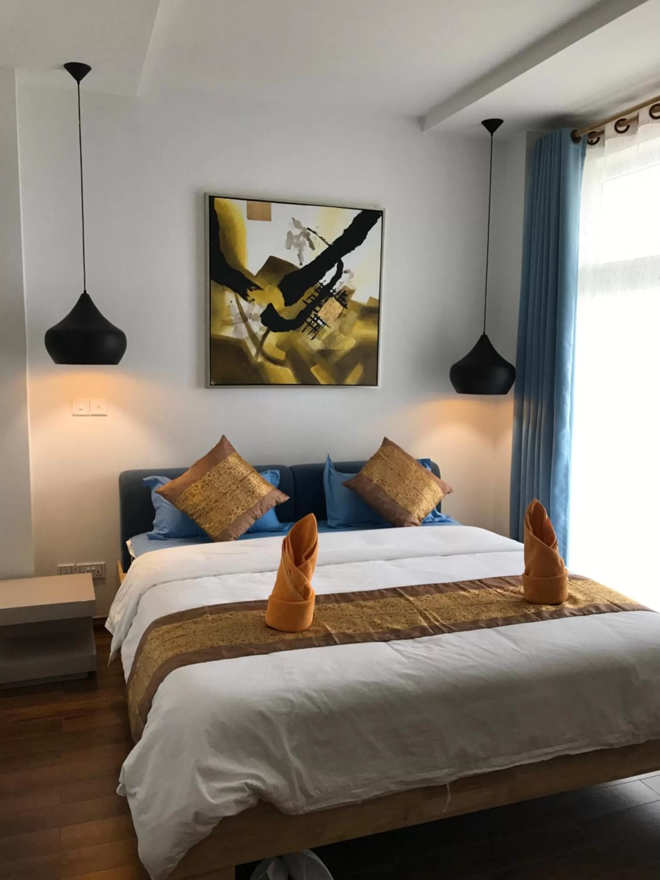 Bedroom, Bed in Benny's City Hotel