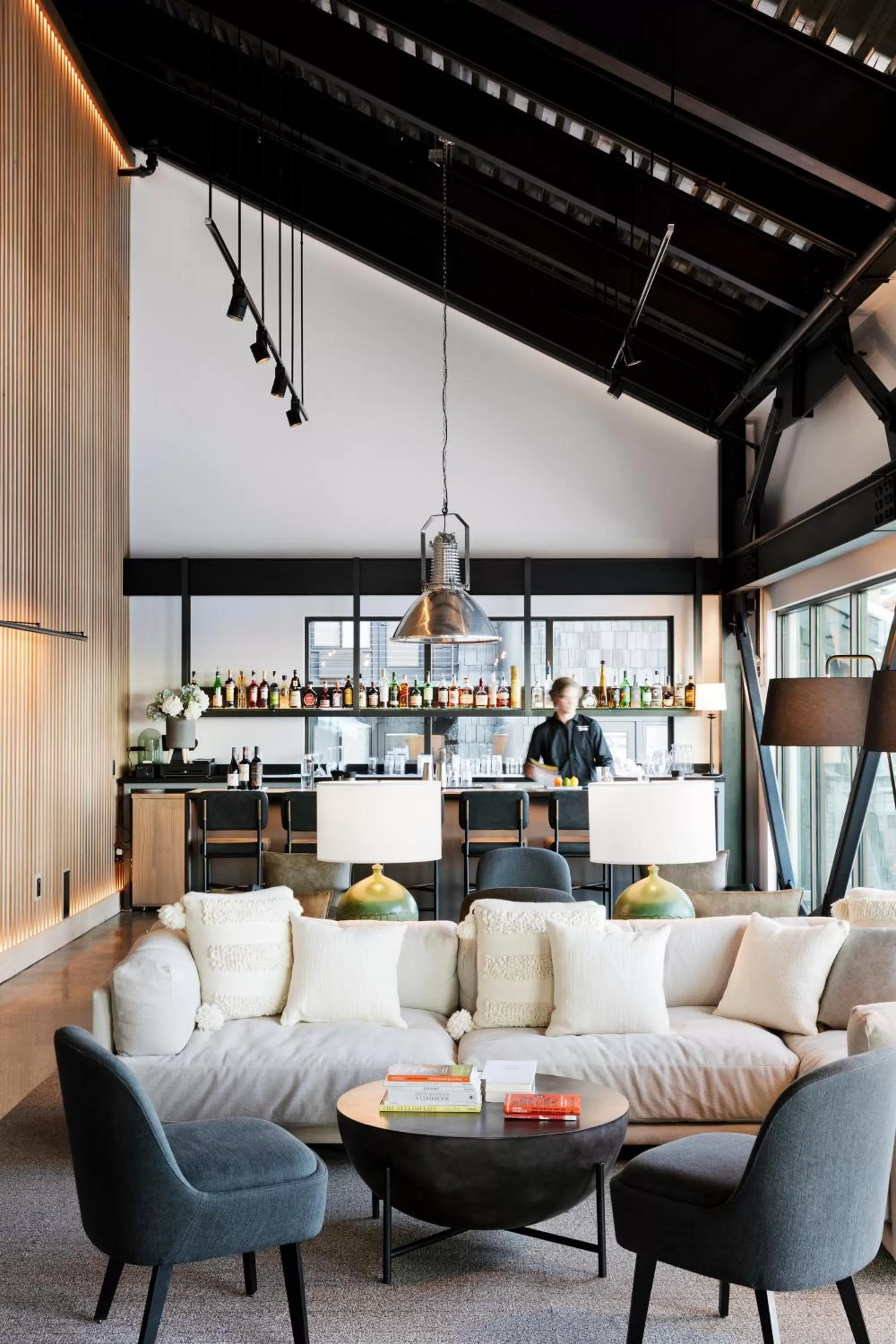 Lounge or bar in Continuum Hotel