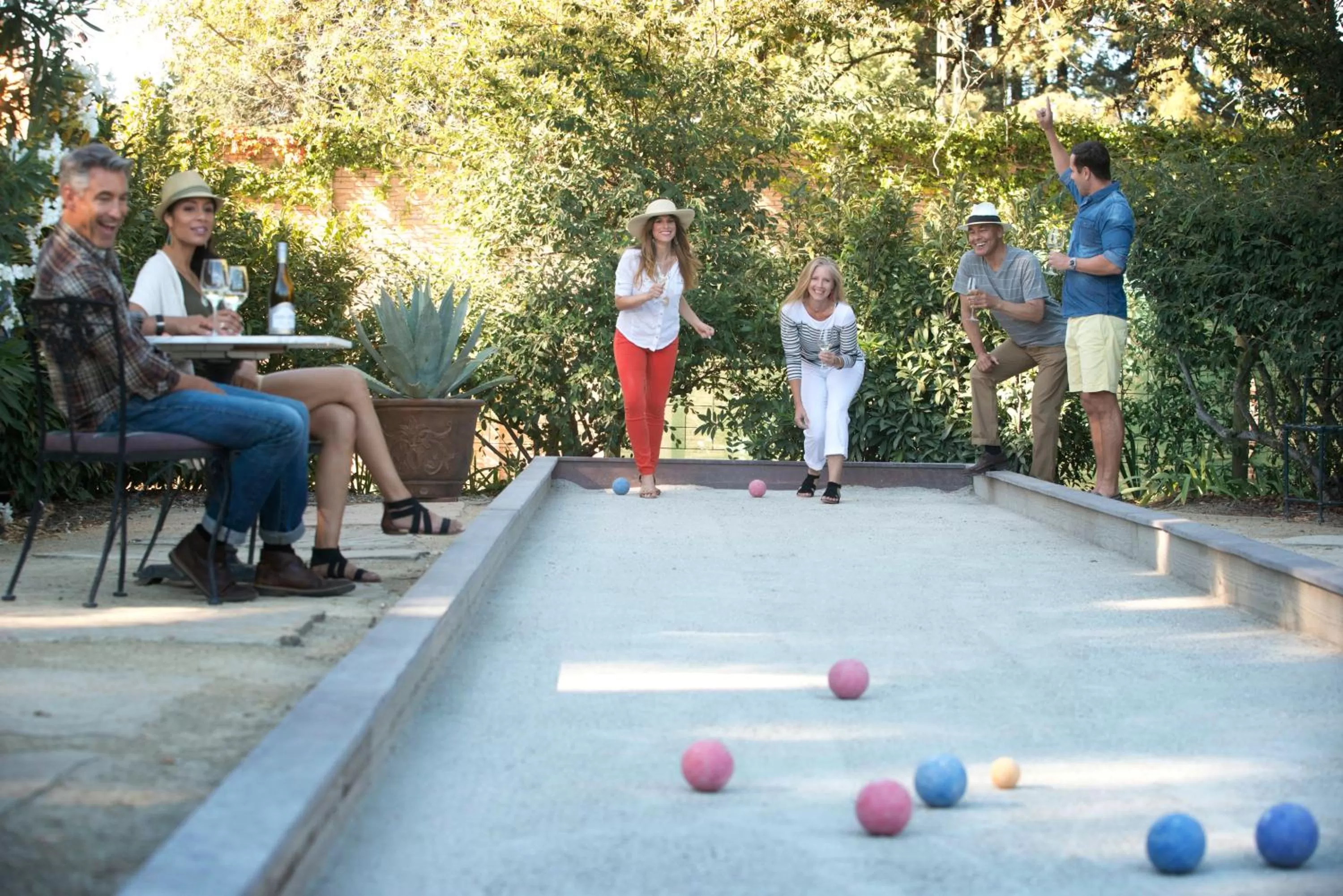 Entertainment in Vinarosa Resort & Spa