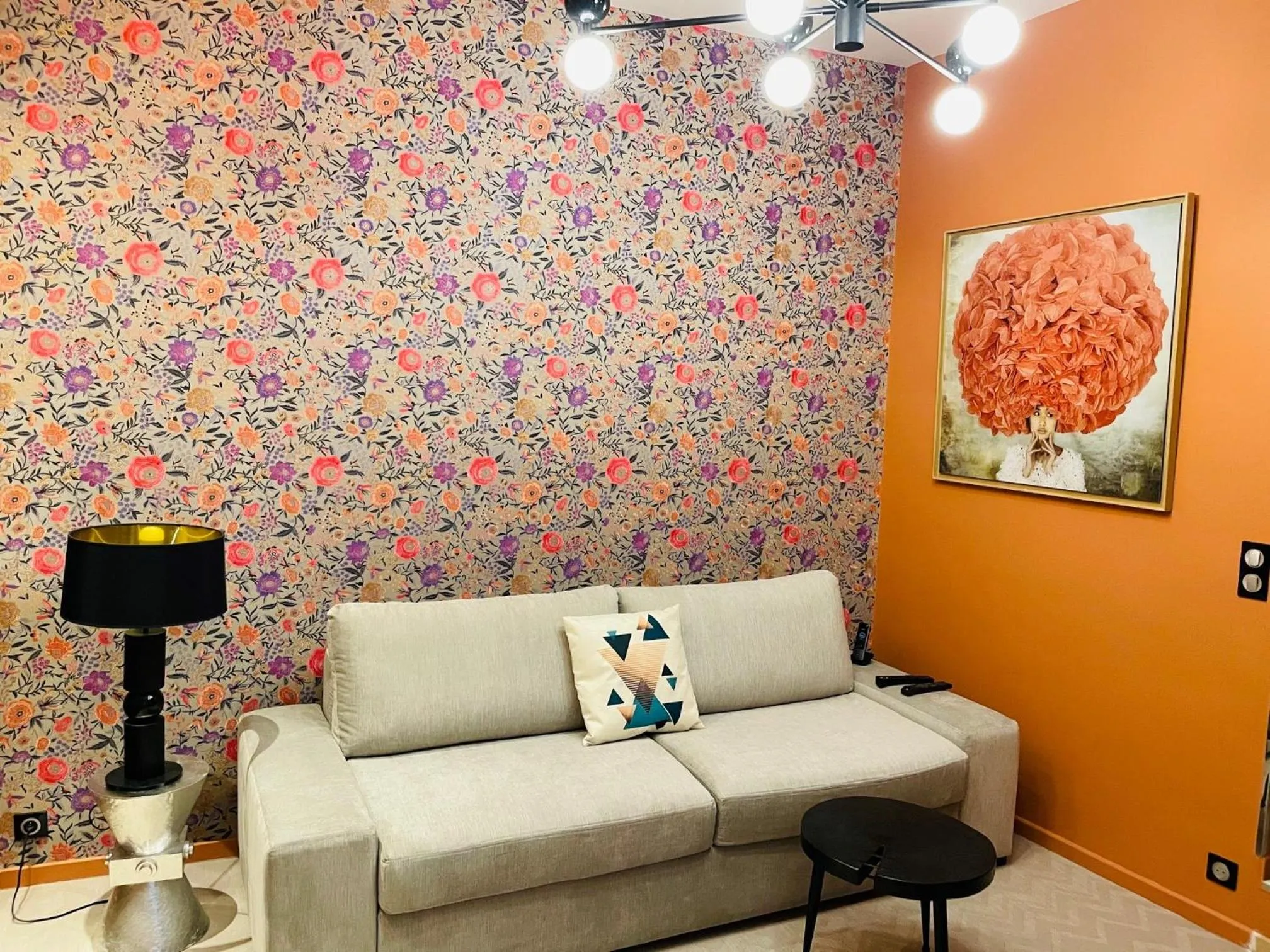 Seating area in Hotel 33 Marbeuf