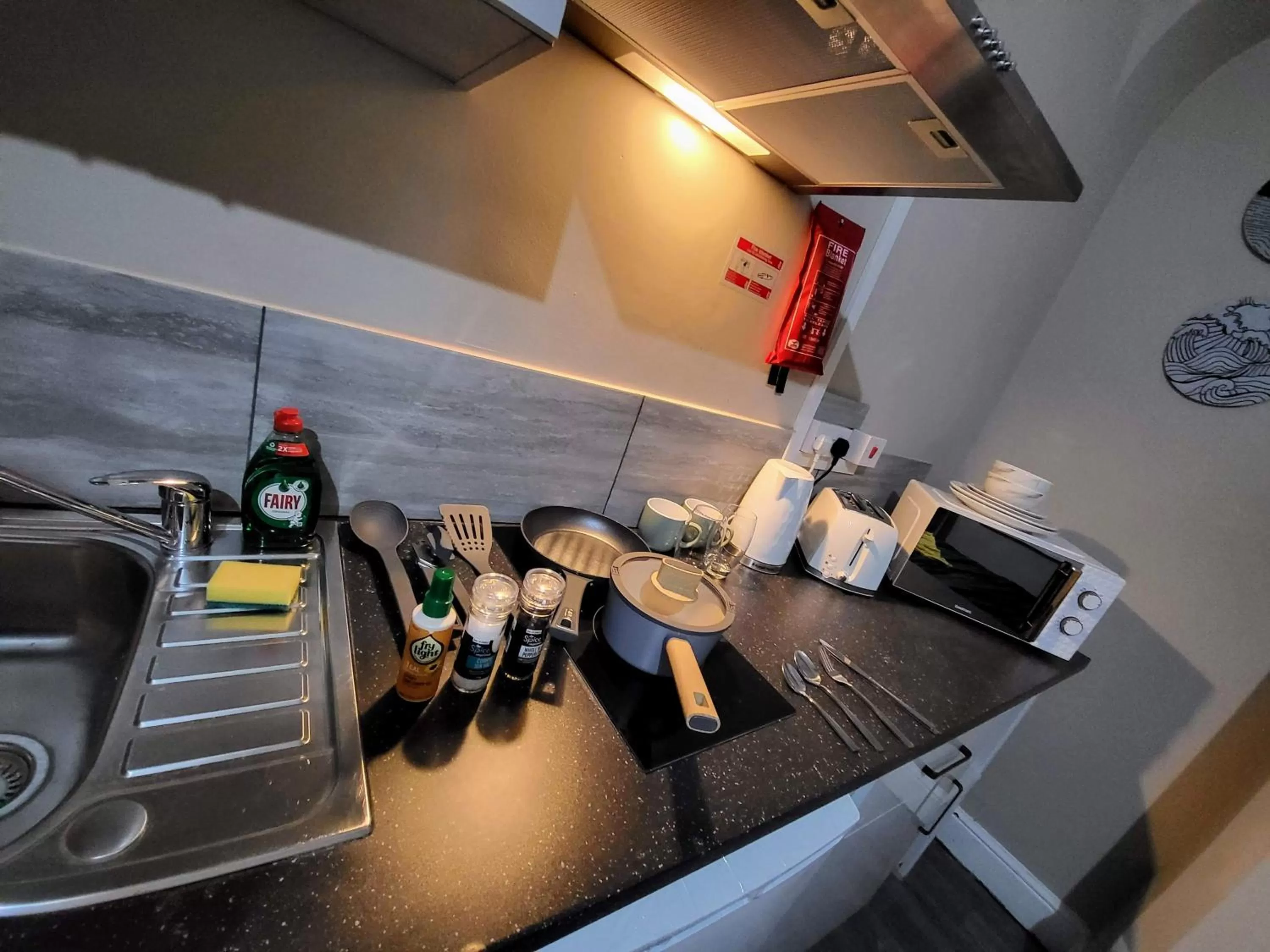 Kitchen or kitchenette in Easy Living Nottingham - Burns Street