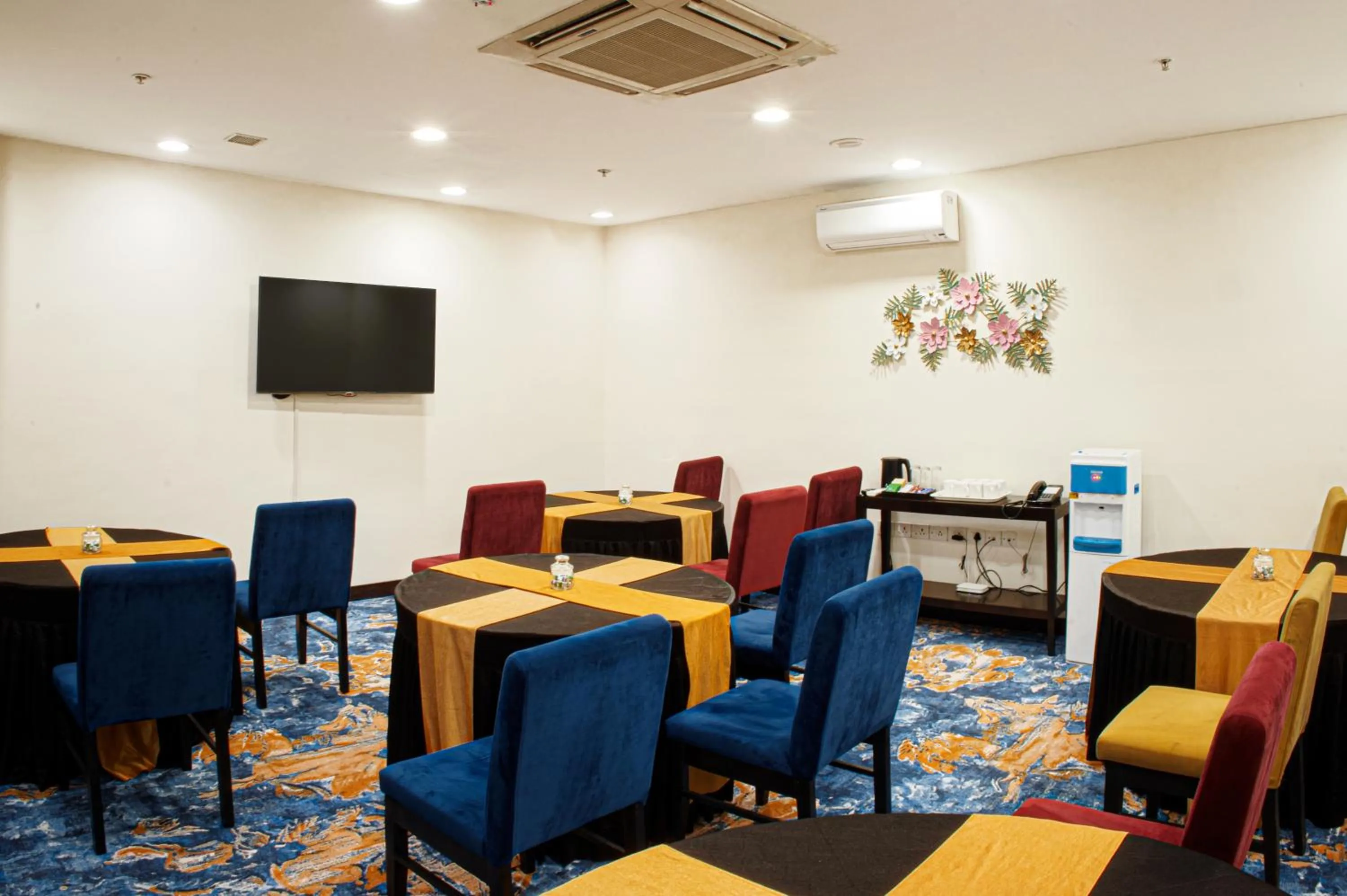 Meeting/conference room in Somerset Greenways Chennai