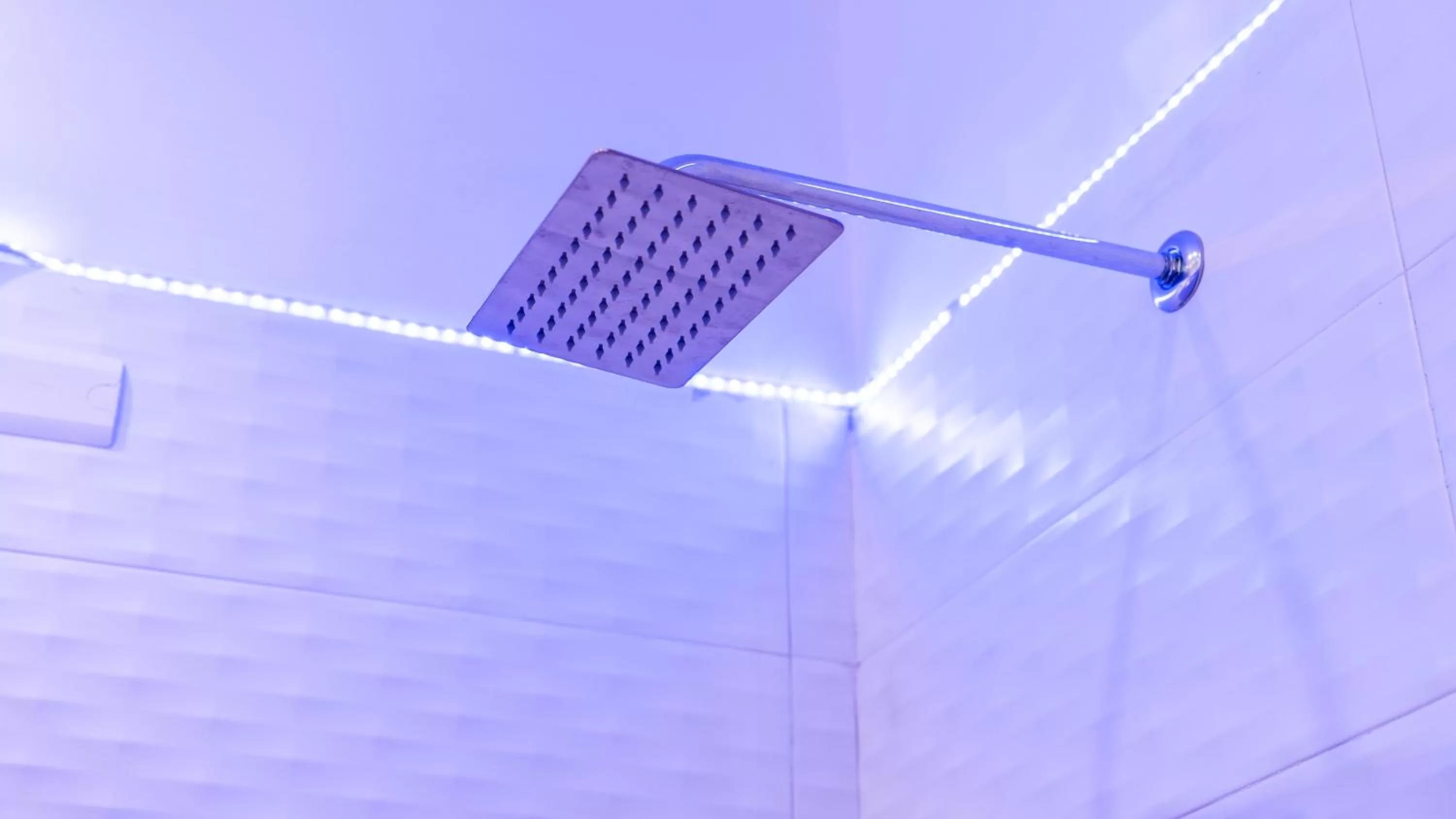 Shower, Bathroom in Real Passeggio di Napoli