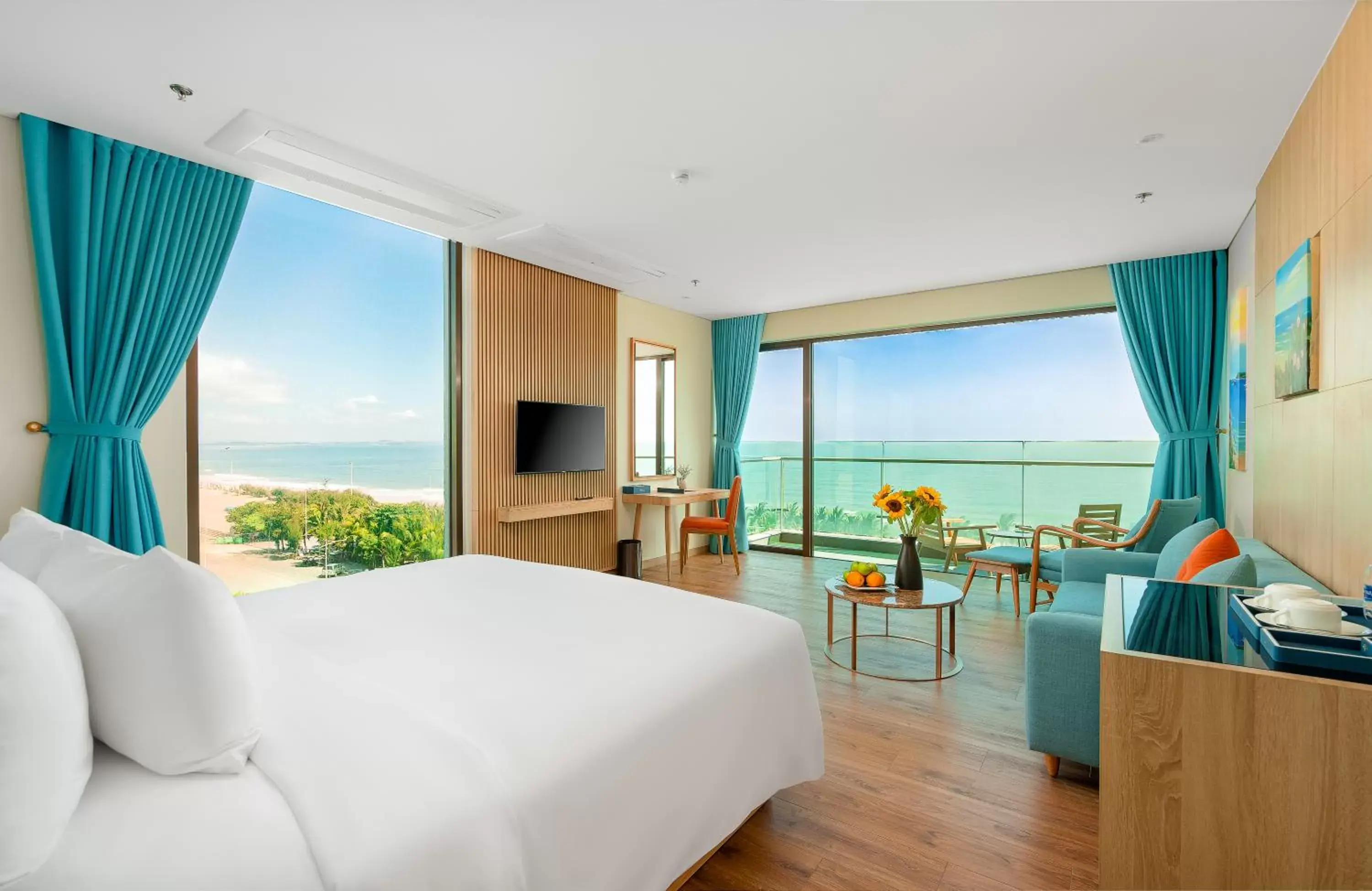 Sala Ocean Suite With Balcony in Sala Grand Tuy Hoa Hotel Sala Ocean Suite With Balcony in Sala Grand Tuy Hoa Hotel