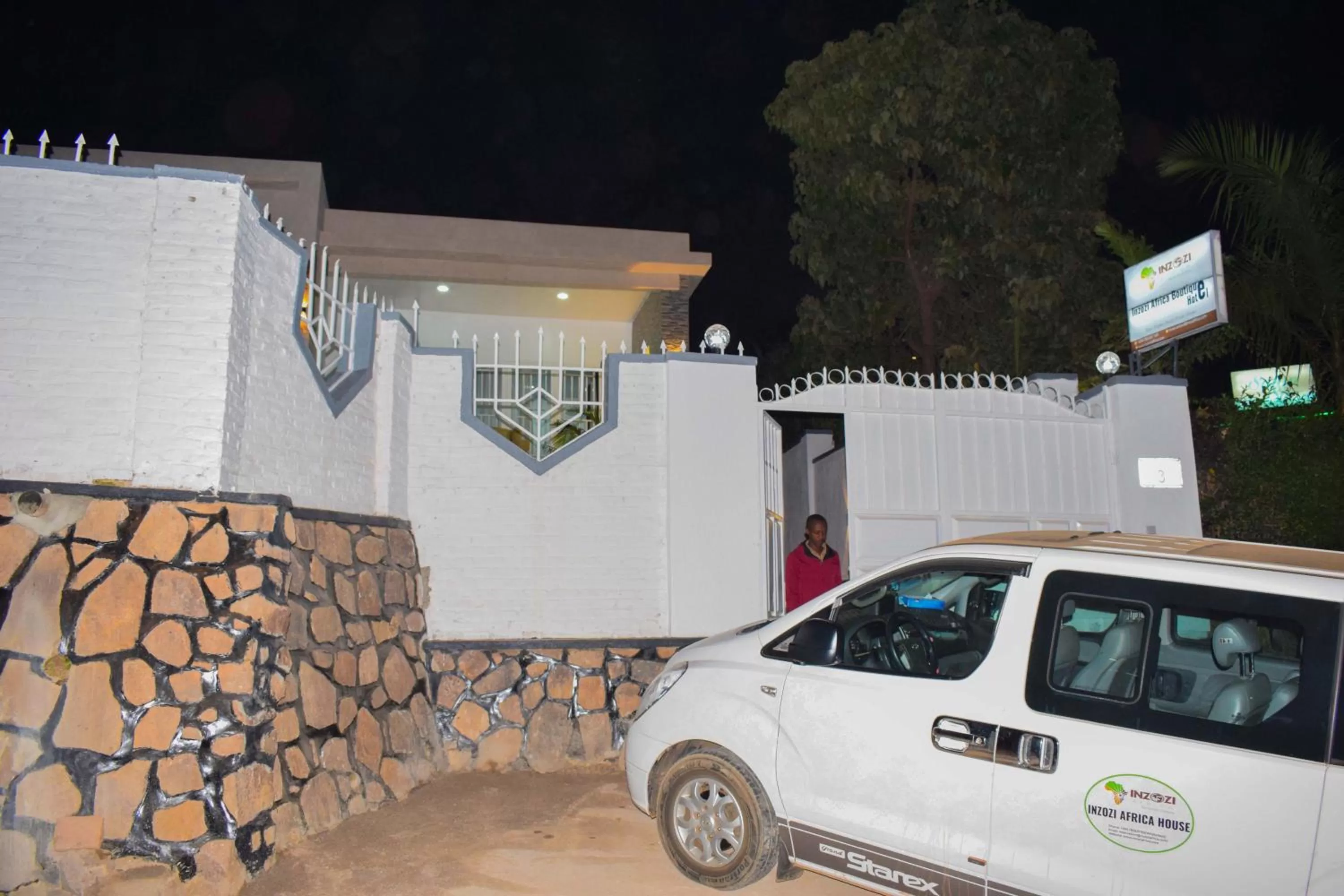 Night, Property Building in INZOZI AFRICA HOUSE B&B-Gishushu